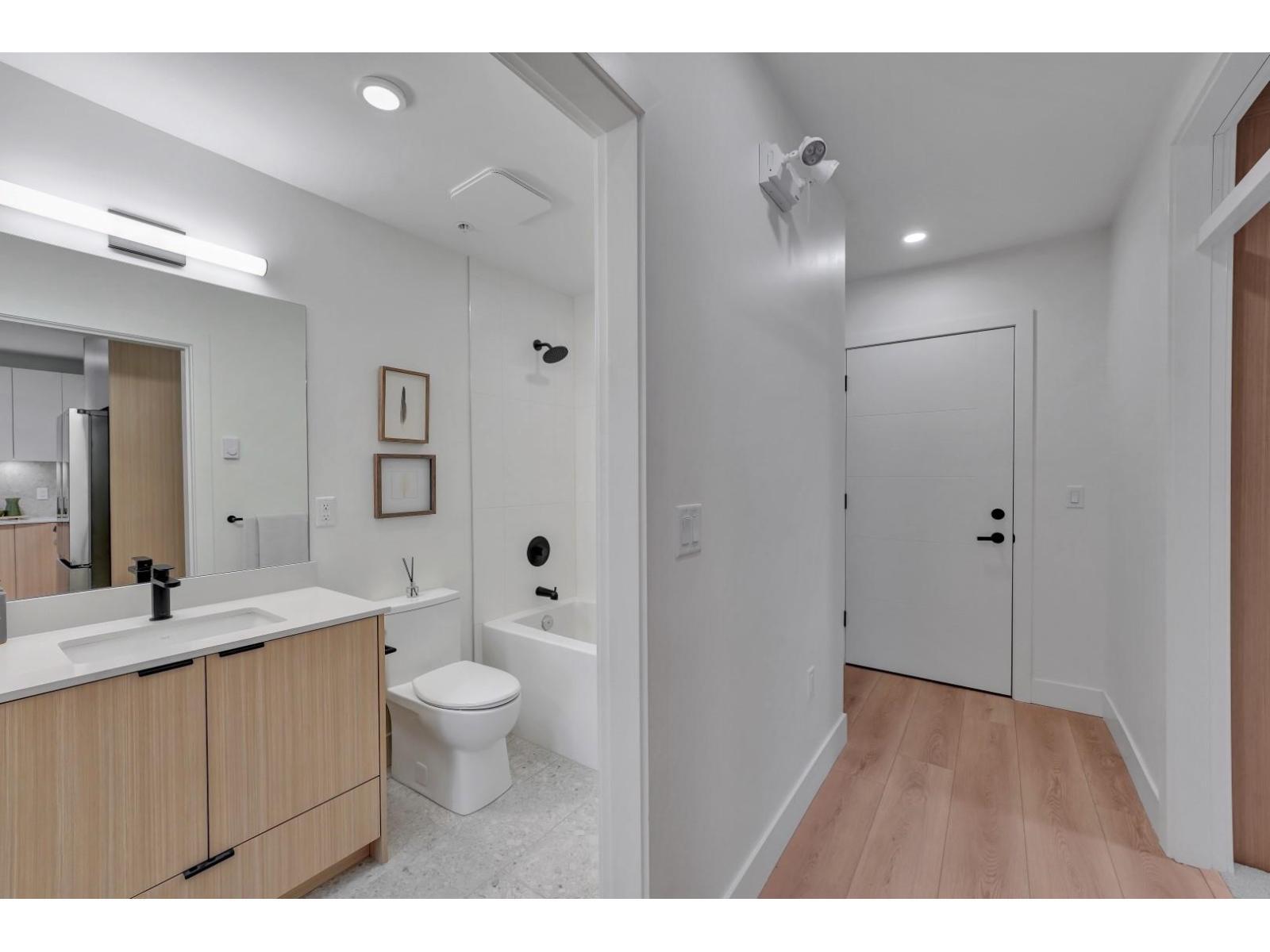 A420 5360 204Th Street, Langley, BC - Indoor Photo Showing Bathroom