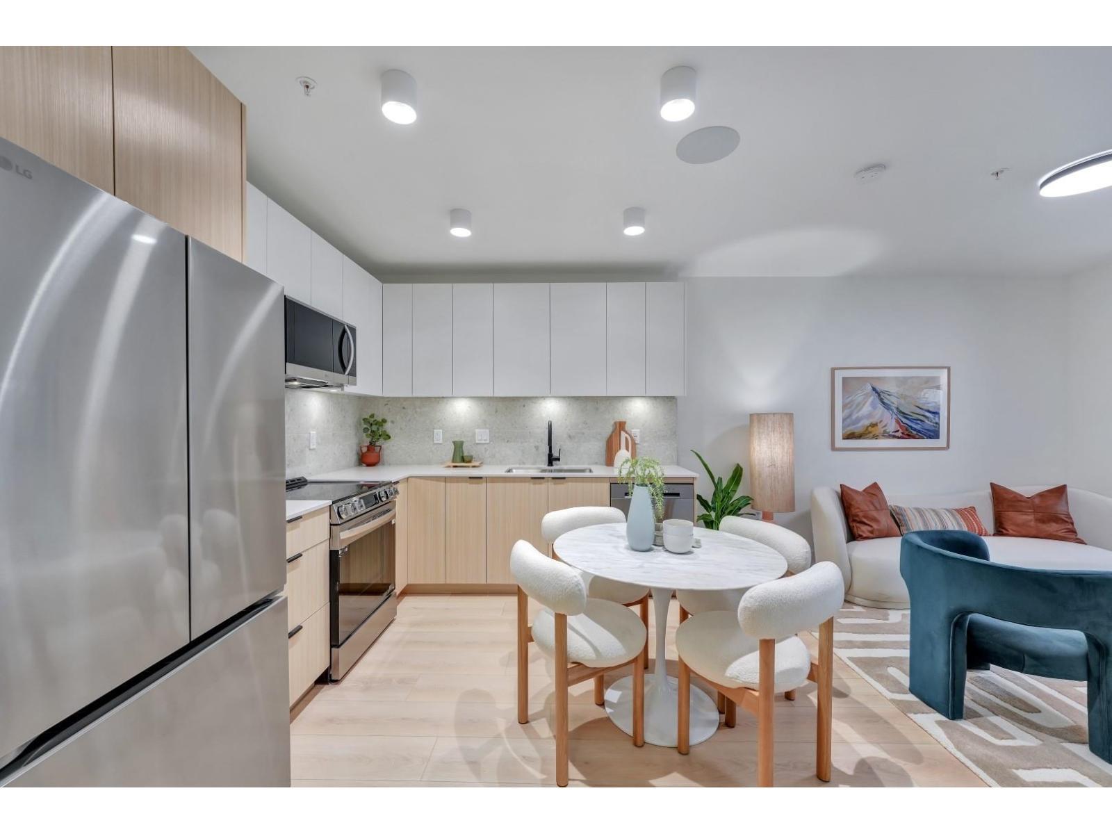 A420 5360 204Th Street, Langley, BC - Indoor