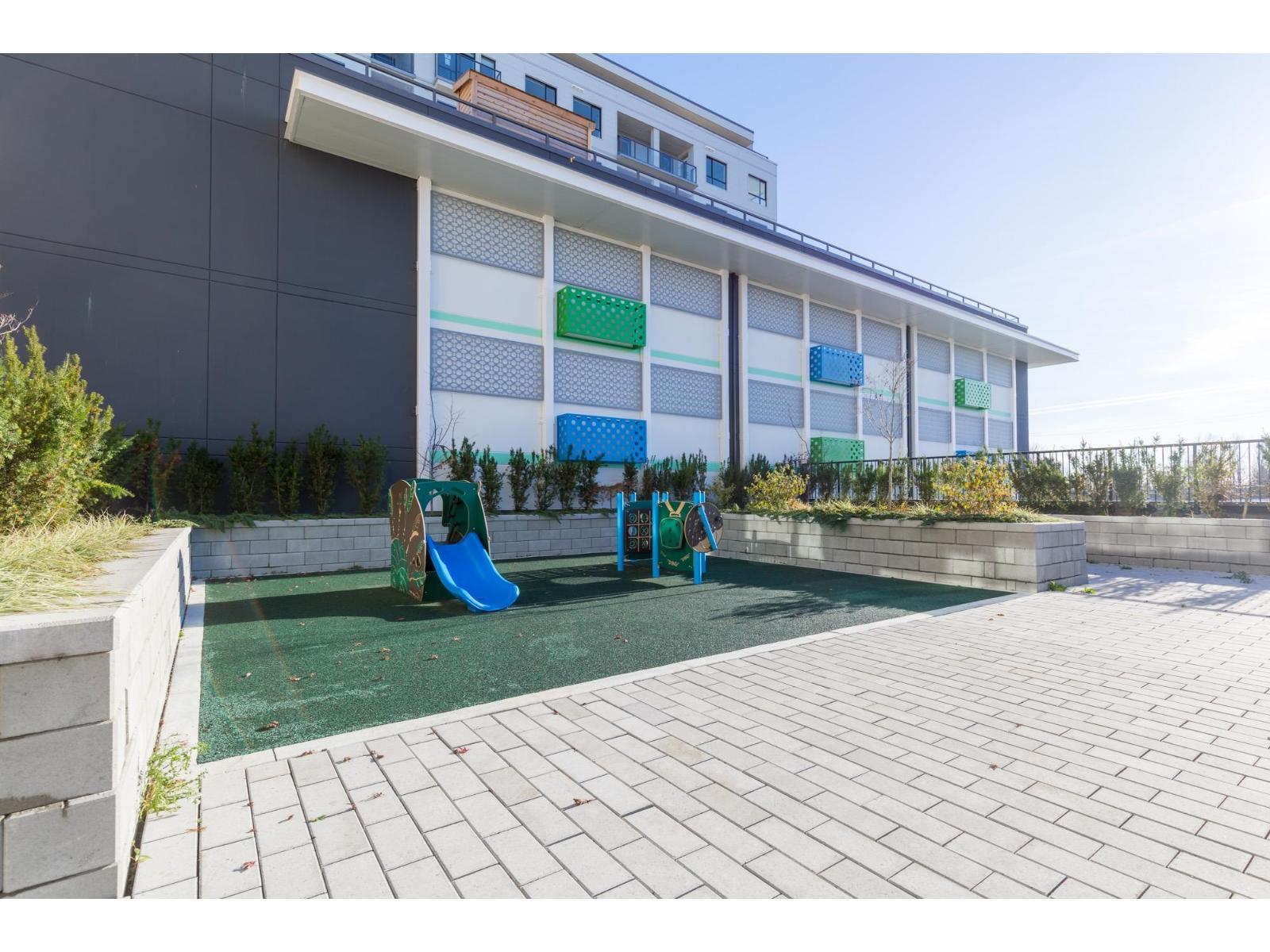 404 27218 Aldergrove Town Centre Drive, Langley, BC - Outdoor