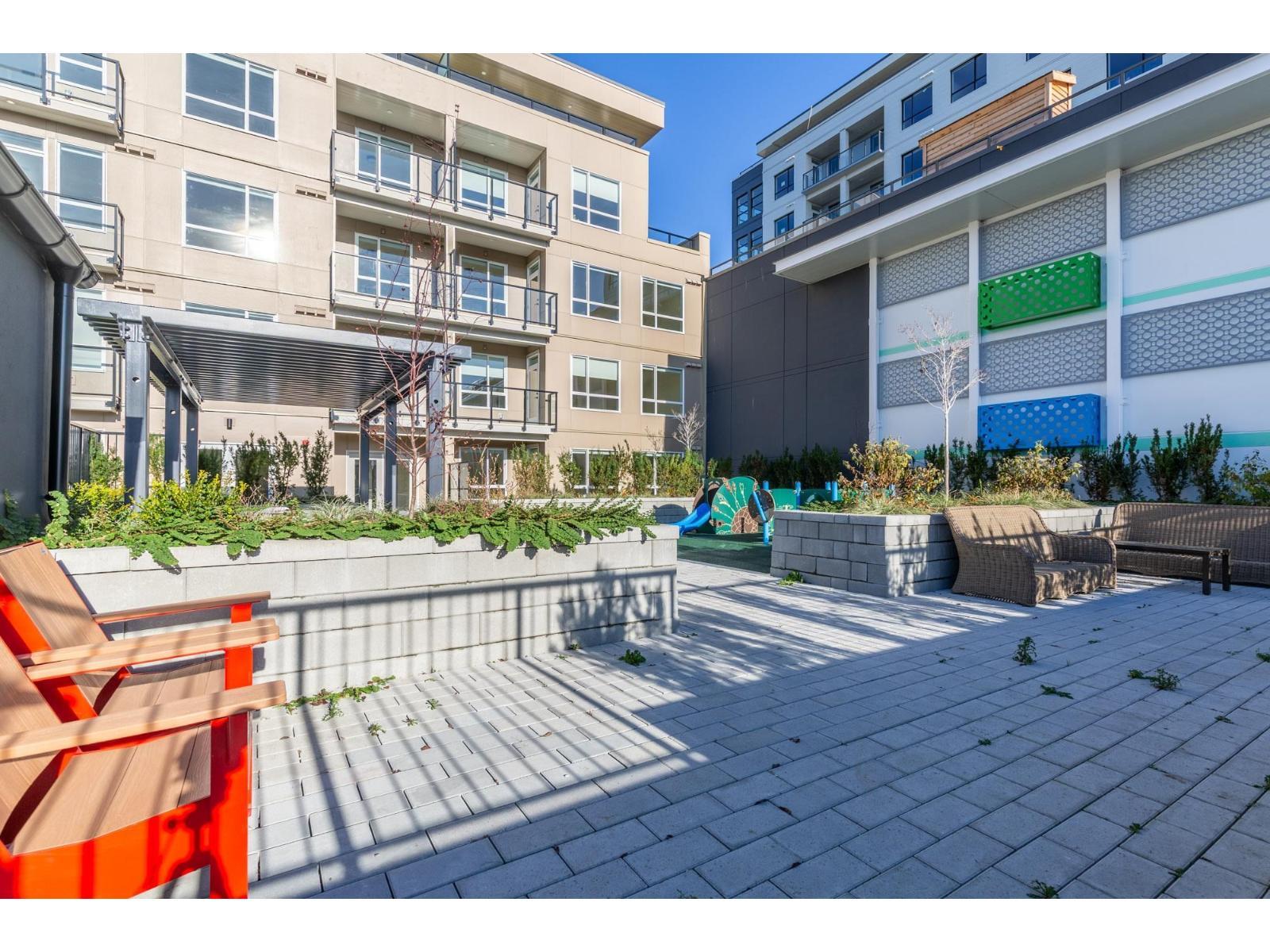 404 27218 Aldergrove Town Centre Drive, Langley, BC - Outdoor