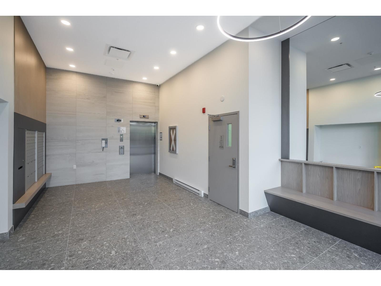 404 27218 Aldergrove Town Centre Drive, Langley, BC - Indoor Photo Showing Other Room