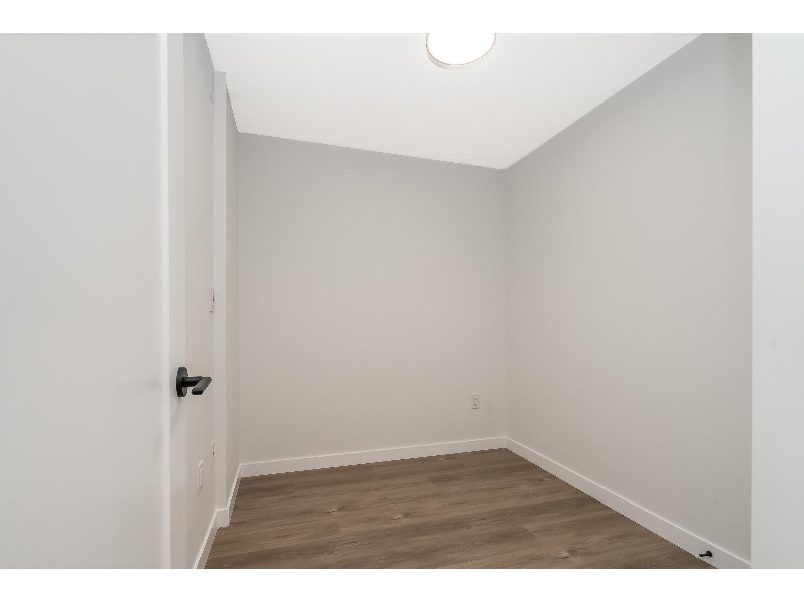 404 27218 Aldergrove Town Centre Drive, Langley, BC - Indoor Photo Showing Other Room