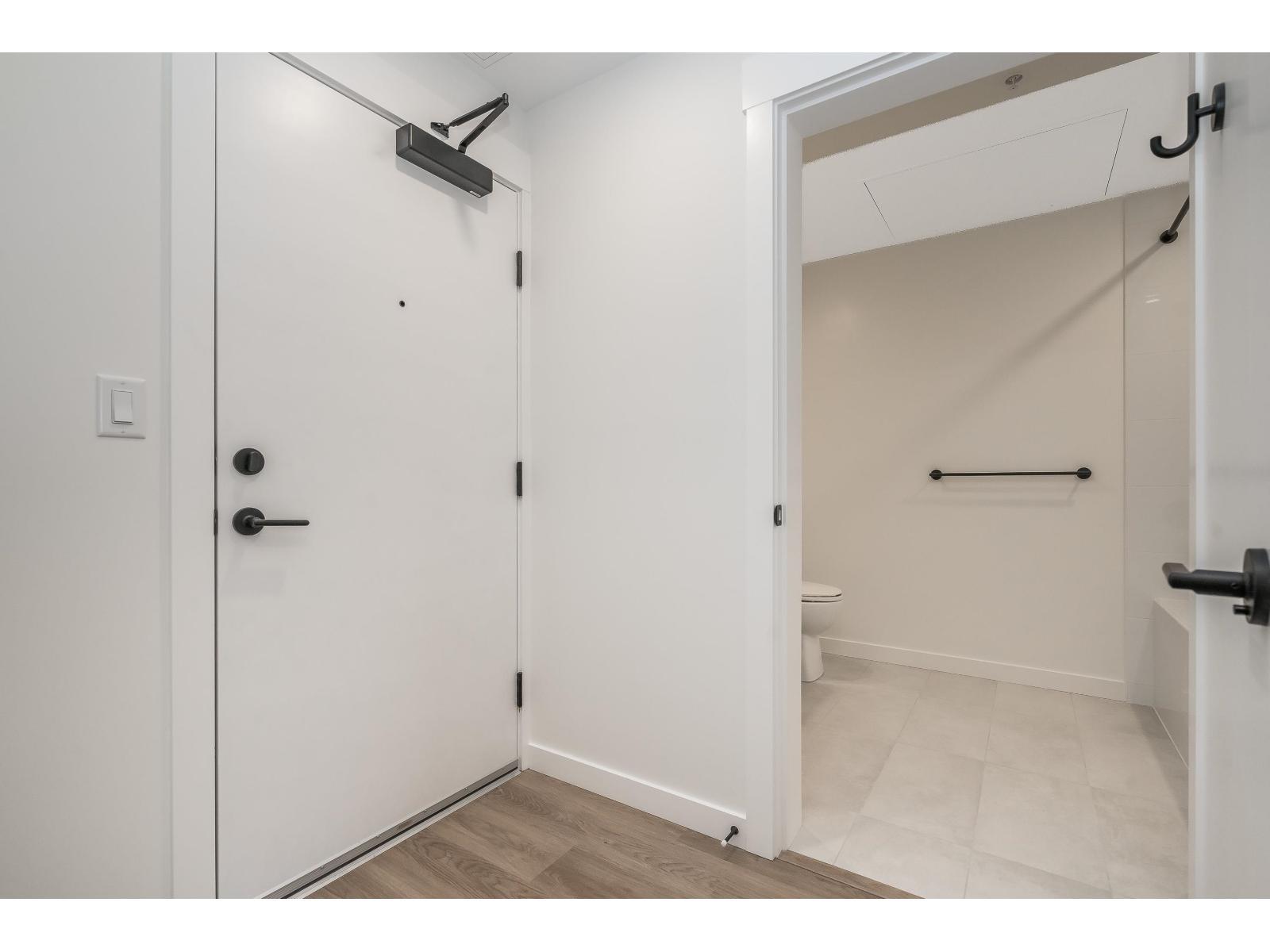 404 27218 Aldergrove Town Centre Drive, Langley, BC - Indoor