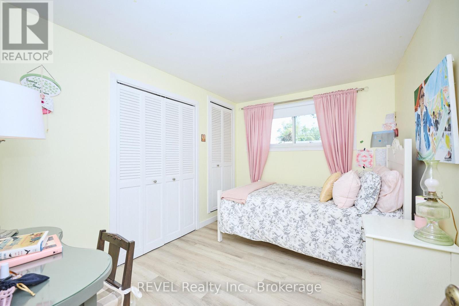 88 Haun Road, Fort Erie (Crystal Beach), ON - Indoor Photo Showing Bedroom