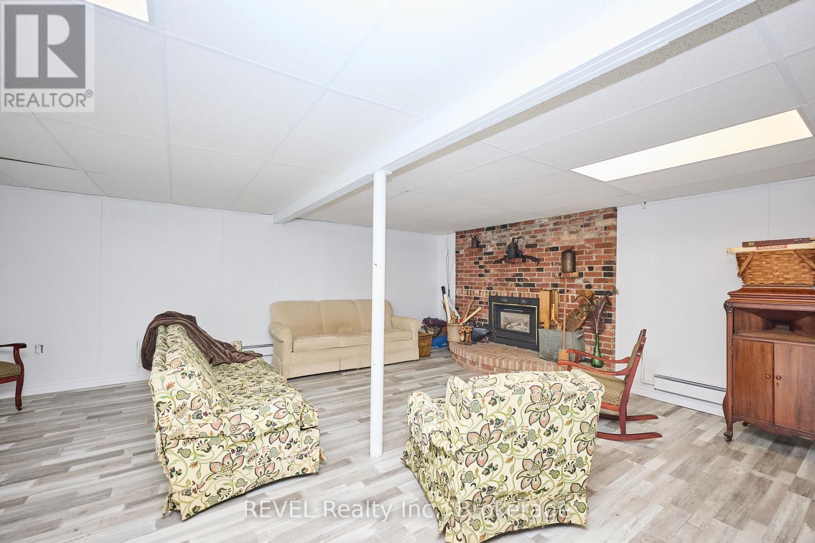 88 Haun Road, Fort Erie (Crystal Beach), ON - Indoor With Fireplace