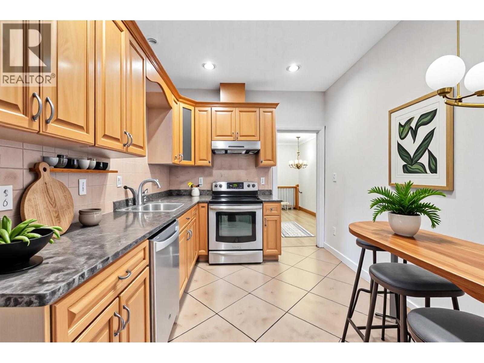 7332 1St Street, Burnaby, BC