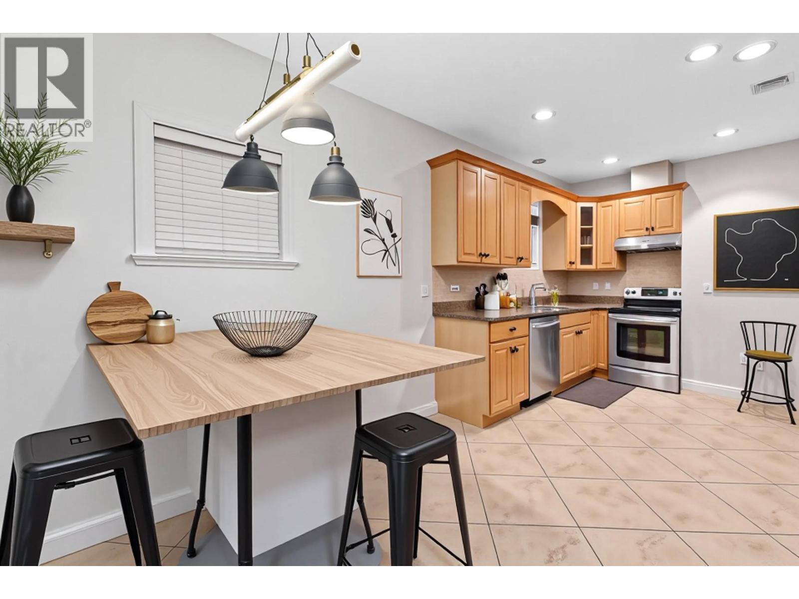 7332 1St Street, Burnaby, BC