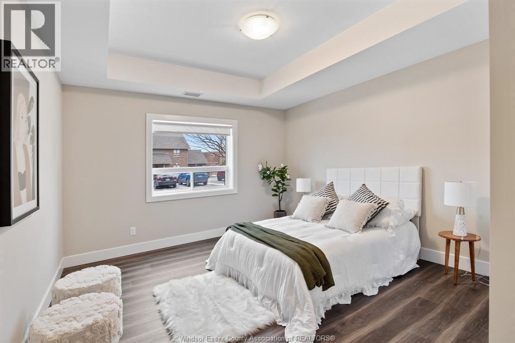 8475 Wyandotte Street East Unit# 101, Windsor, ON - Indoor Photo Showing Bedroom