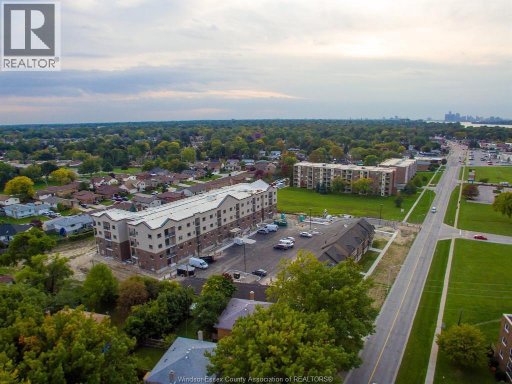 8475 Wyandotte Street East Unit# 101, Windsor, ON - Outdoor With View