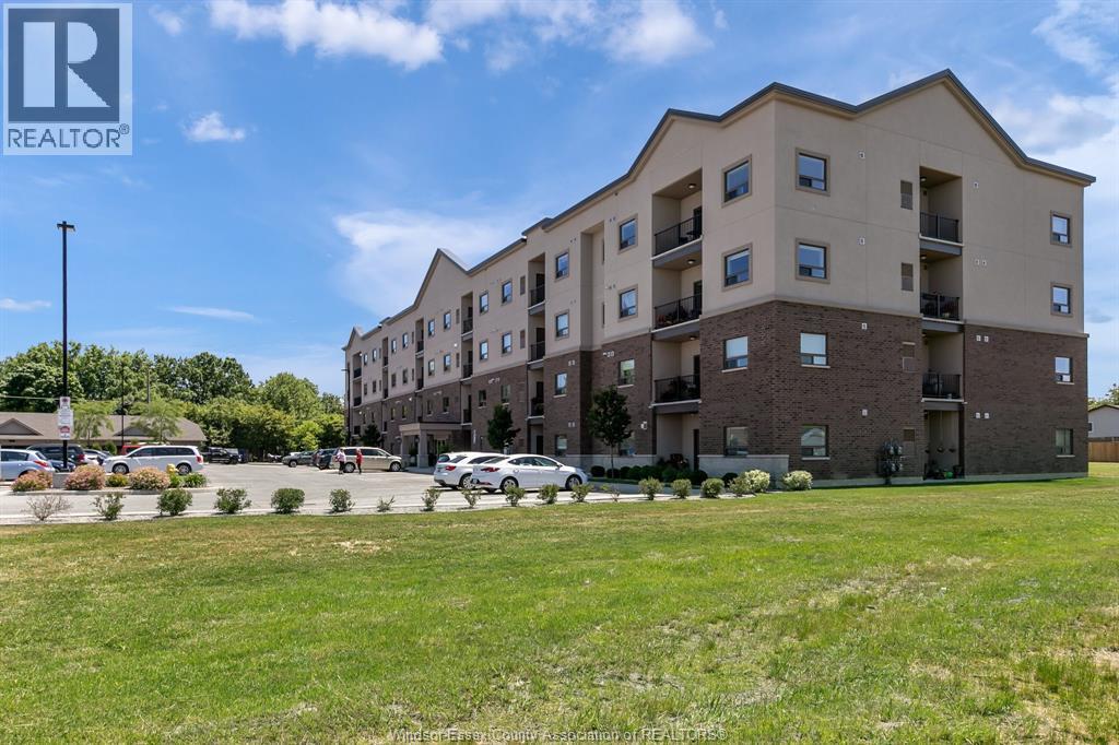 8475 Wyandotte Street East Unit# 101, Windsor, ON - Outdoor With Balcony