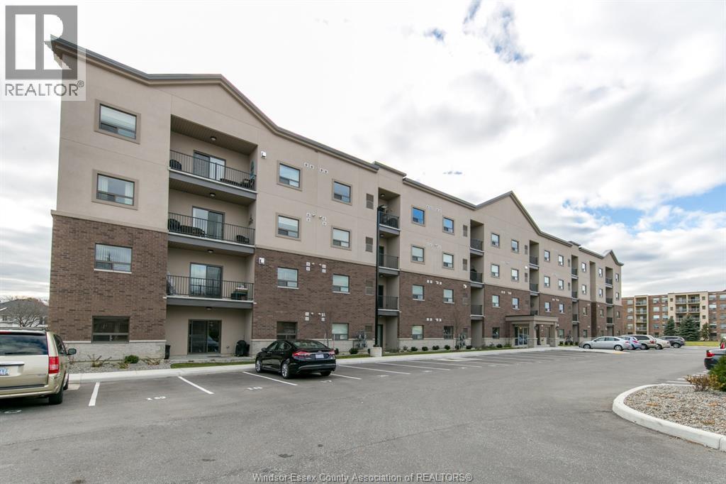 8475 Wyandotte Street East Unit# 101, Windsor, ON - Outdoor With Balcony