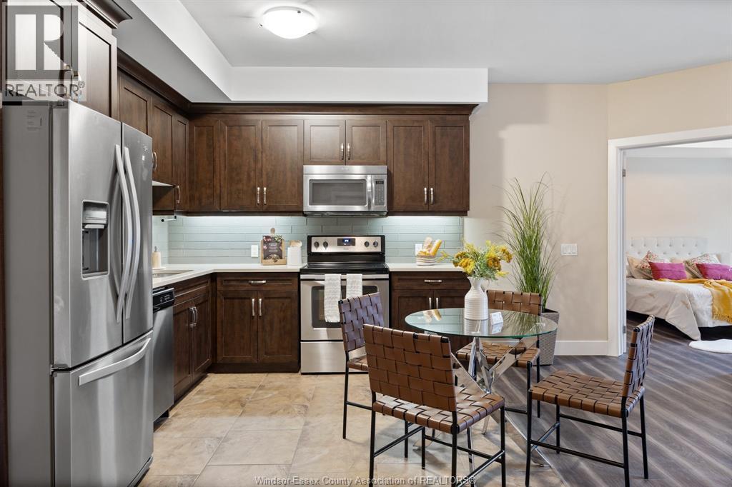 8475 Wyandotte Street East Unit# 101, Windsor, ON - Indoor Photo Showing Kitchen With Stainless Steel Kitchen