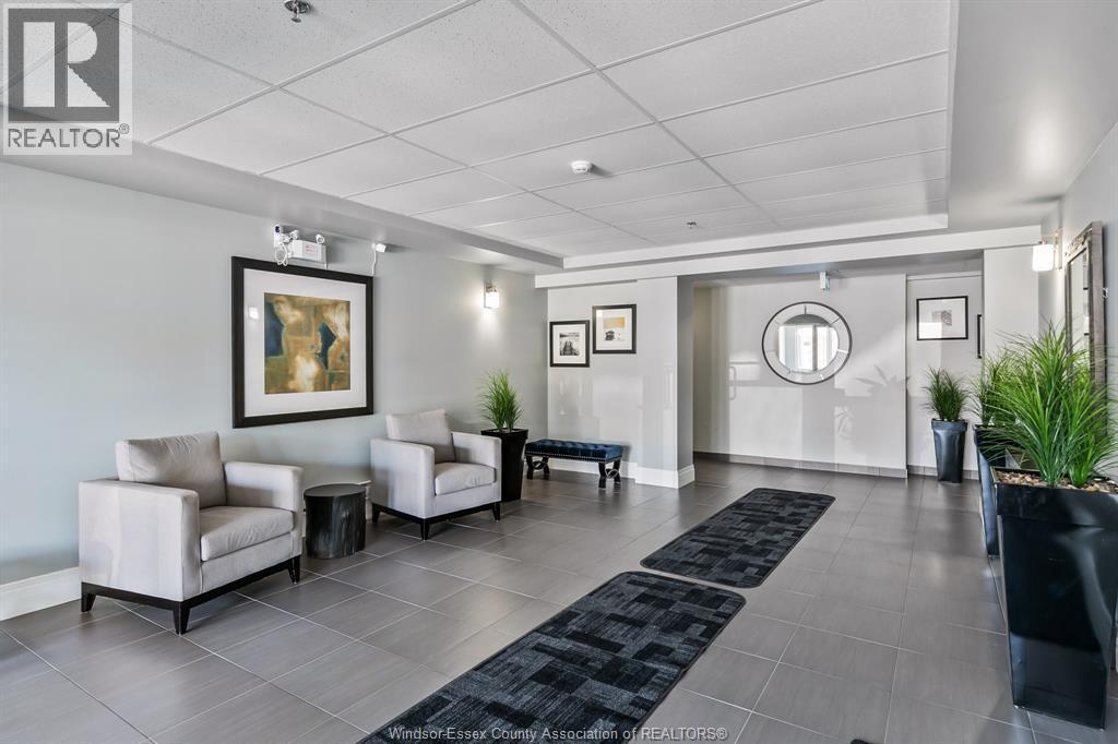 8475 Wyandotte Street East Unit# 101, Windsor, ON - Indoor Photo Showing Other Room