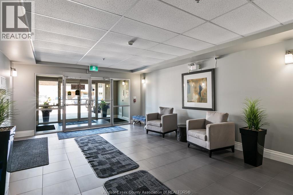 8475 Wyandotte Street East Unit# 101, Windsor, ON - Indoor Photo Showing Gym Room