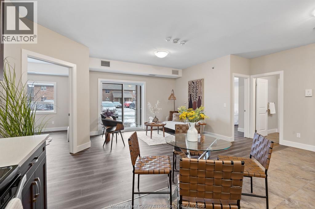 8475 Wyandotte Street East Unit# 101, Windsor, ON - Indoor Photo Showing Dining Room