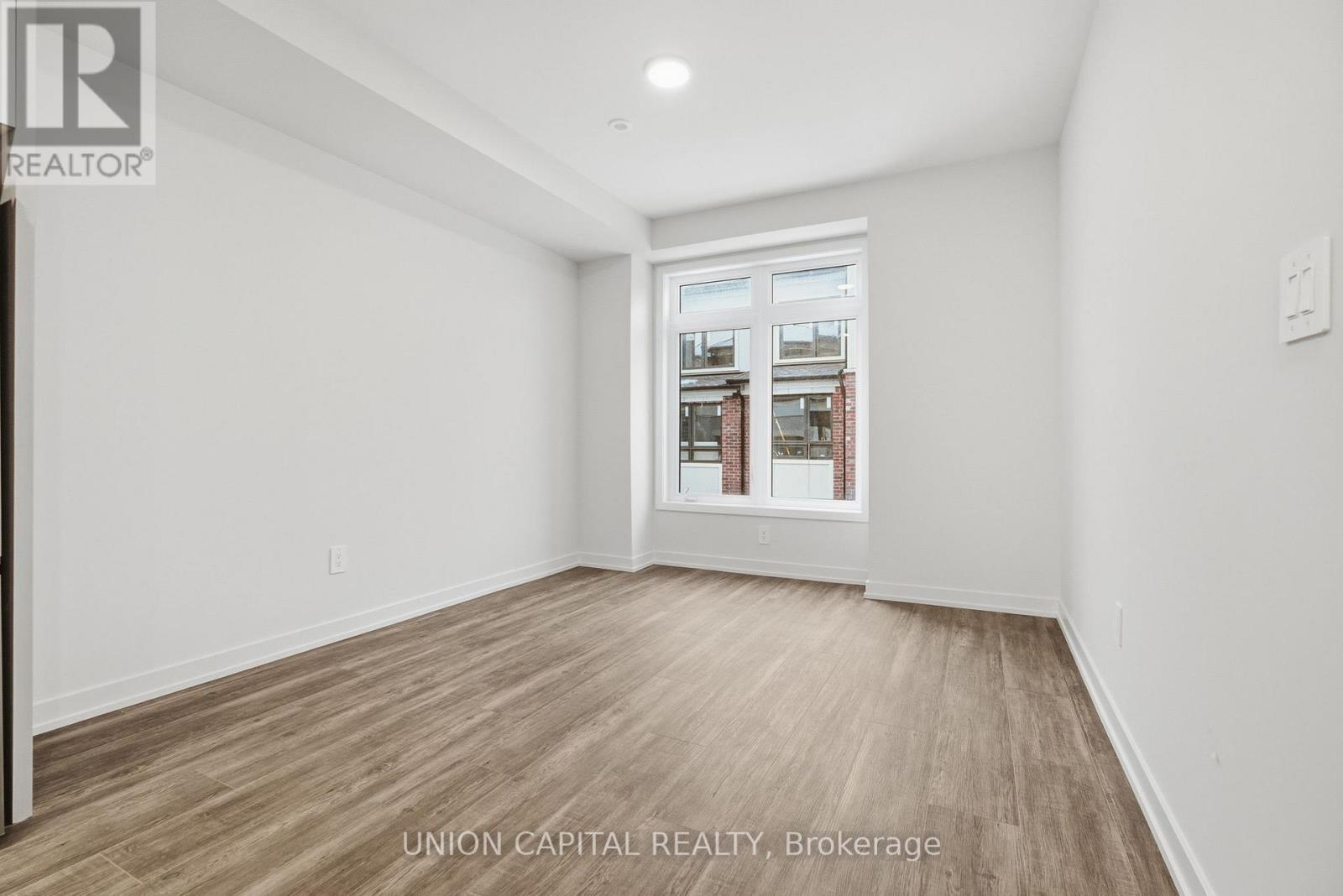 6 Robert Gilpin Lane, Richmond Hill, ON - Indoor Photo Showing Other Room