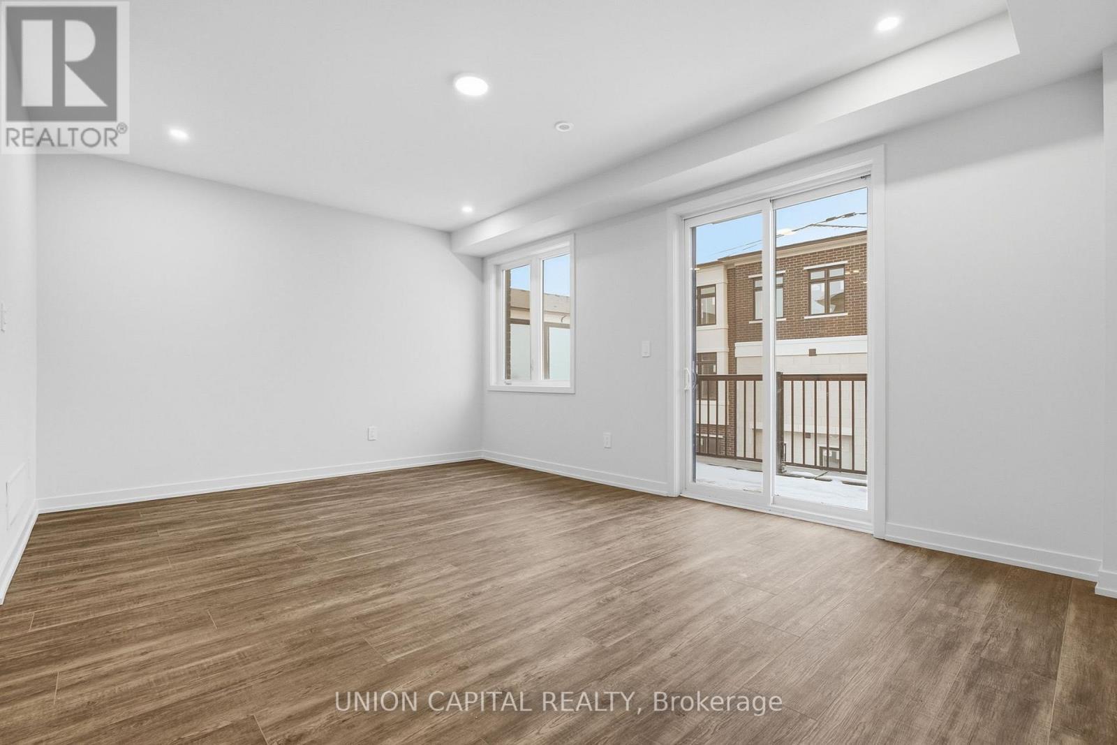 6 Robert Gilpin Lane, Richmond Hill, ON - Indoor Photo Showing Other Room