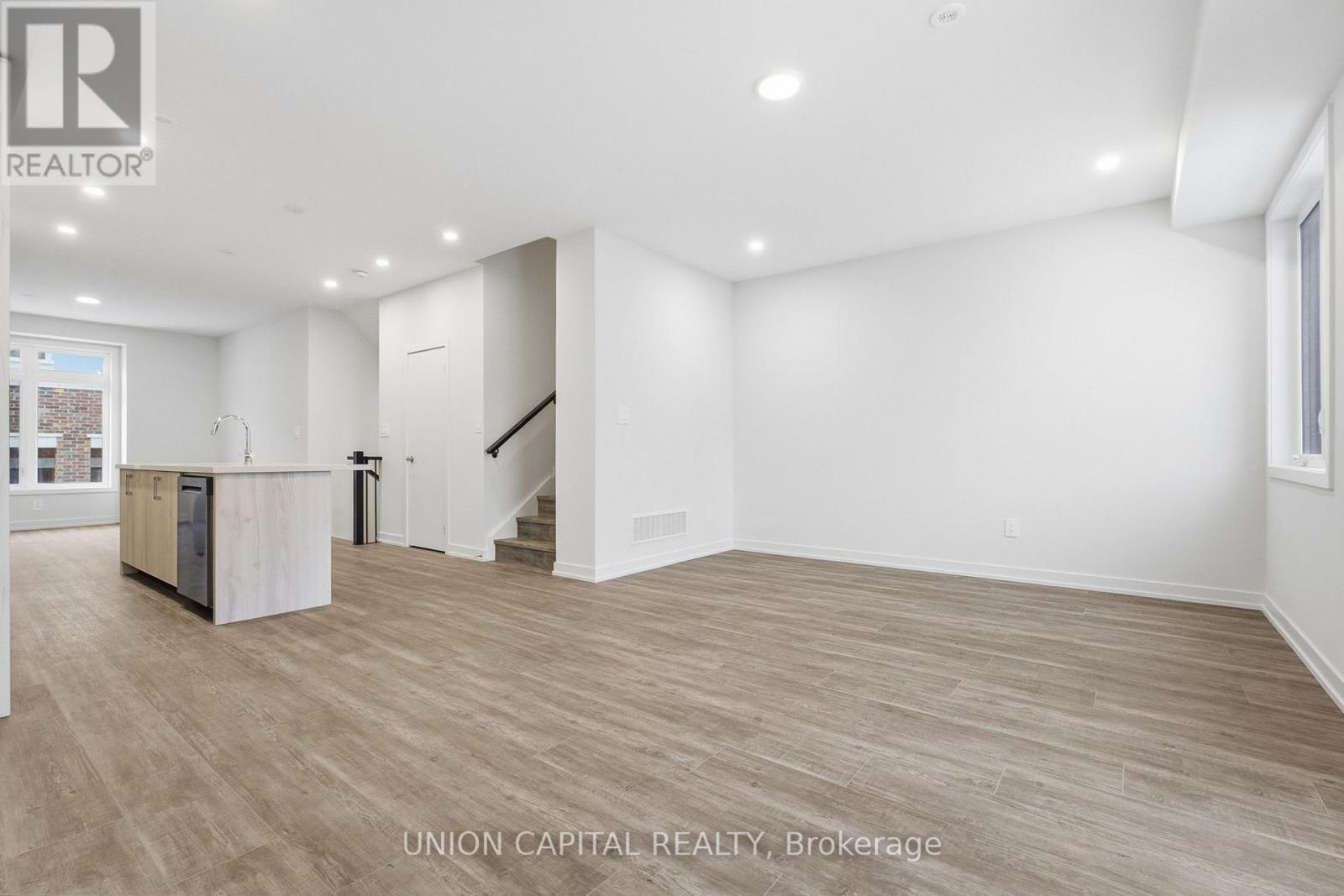 6 Robert Gilpin Lane, Richmond Hill, ON - Indoor