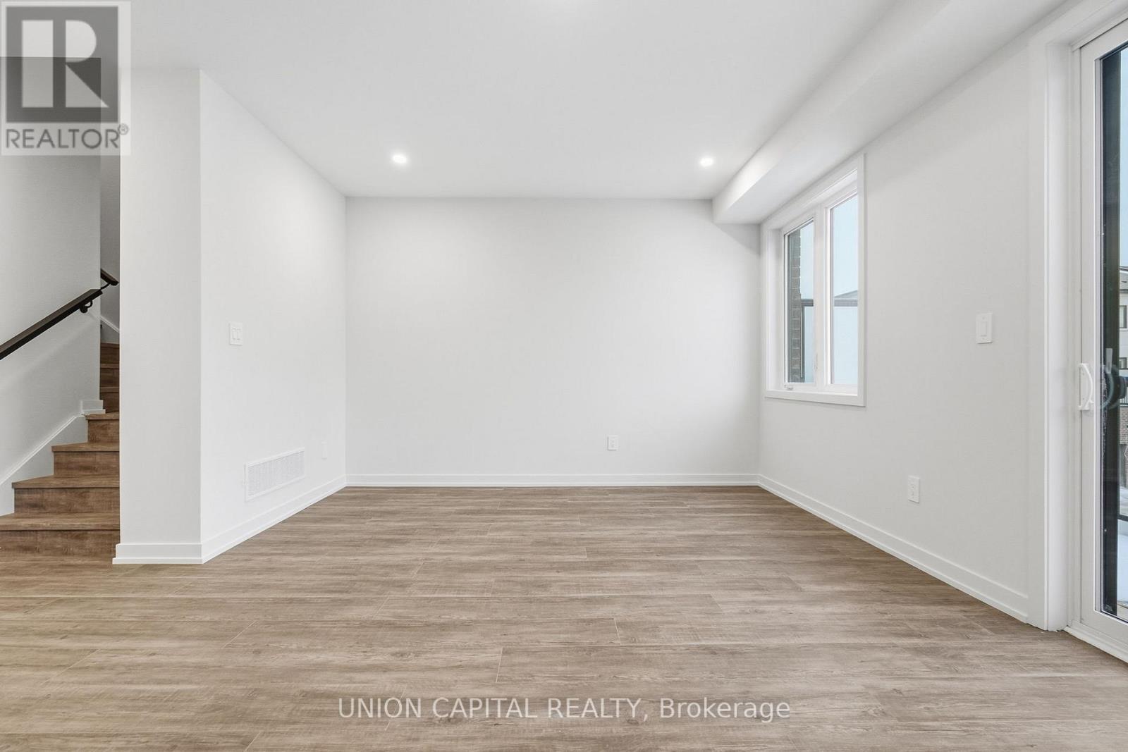 6 Robert Gilpin Lane, Richmond Hill, ON - Indoor Photo Showing Other Room