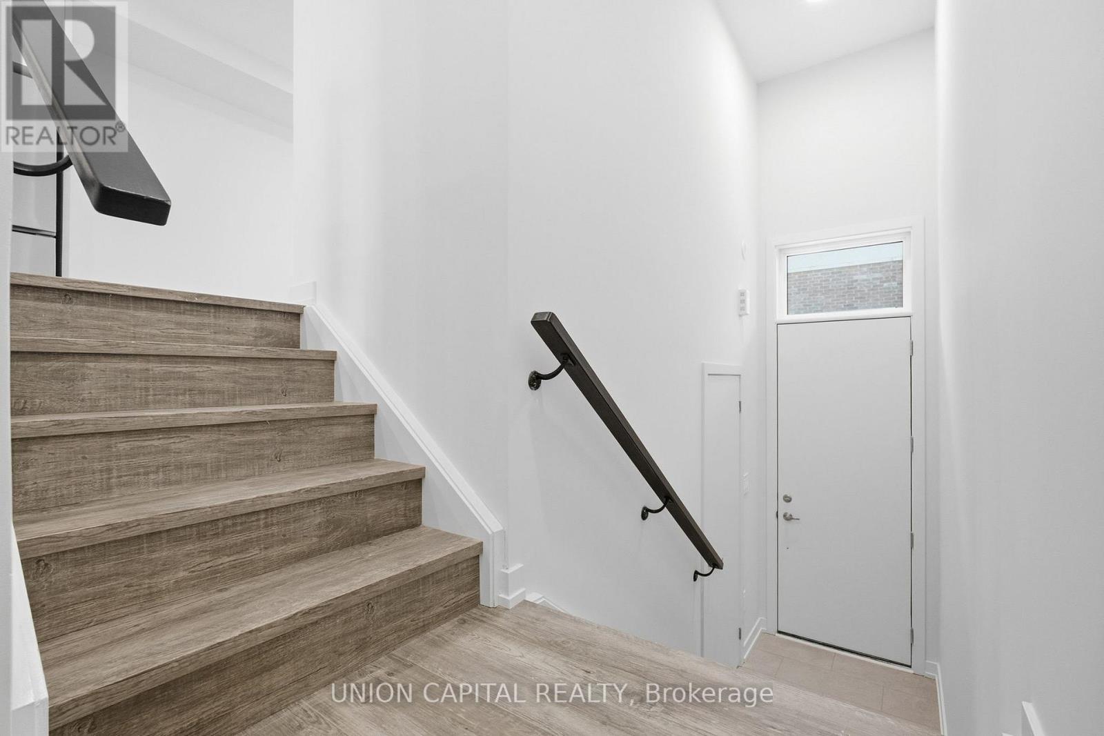 6 Robert Gilpin Lane, Richmond Hill, ON - Indoor Photo Showing Other Room