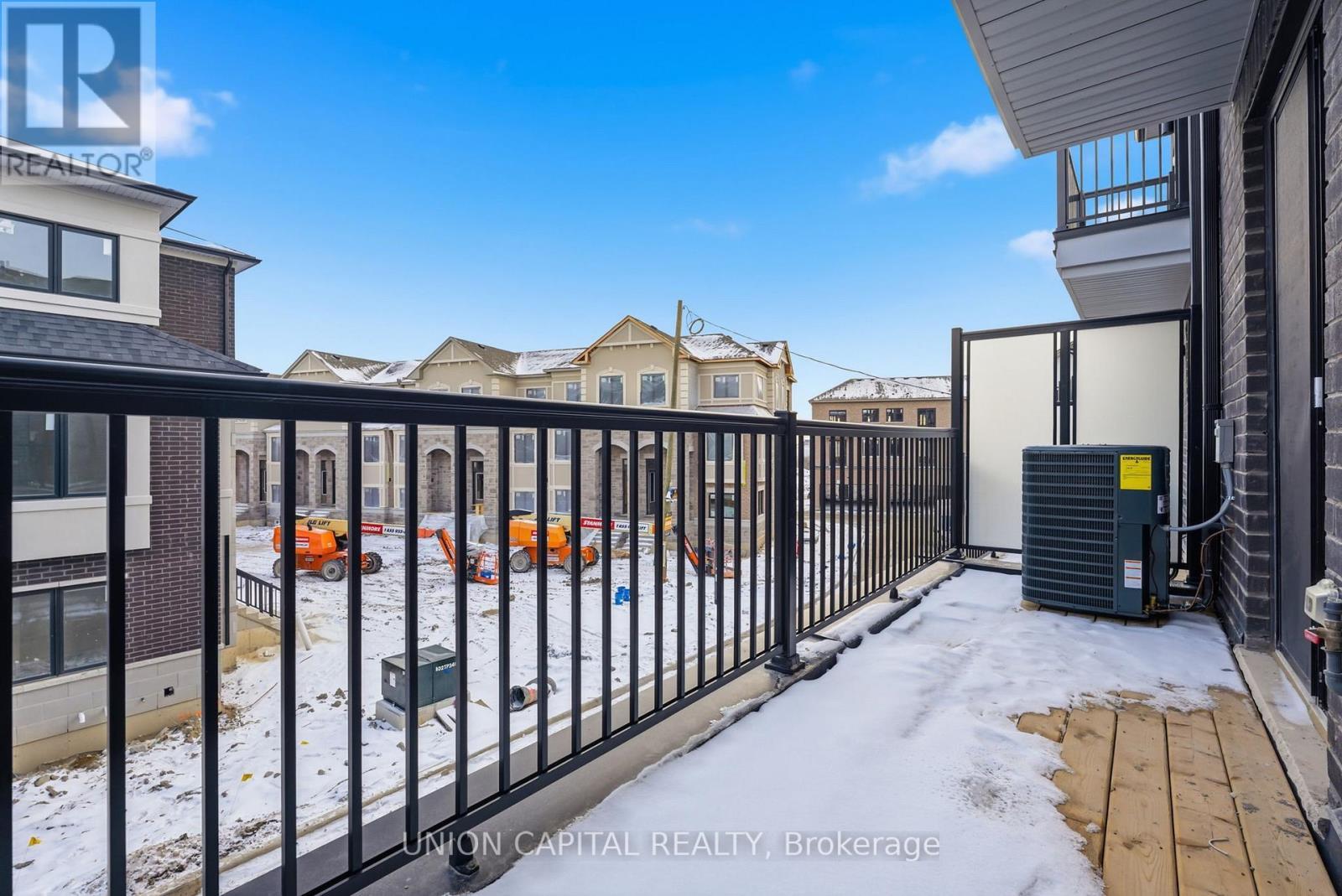 6 Robert Gilpin Lane, Richmond Hill, ON - Outdoor