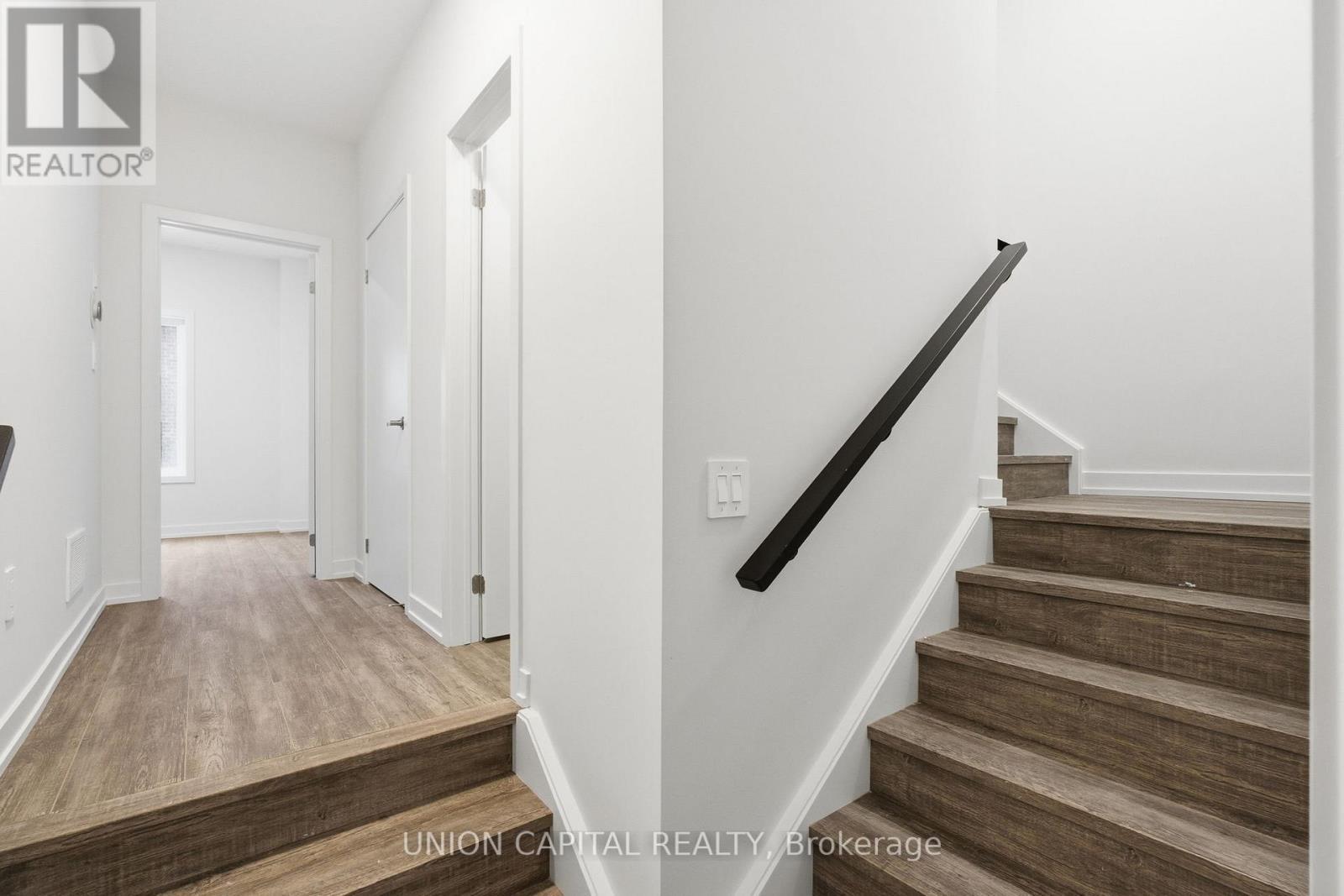 6 Robert Gilpin Lane, Richmond Hill, ON - Indoor Photo Showing Other Room