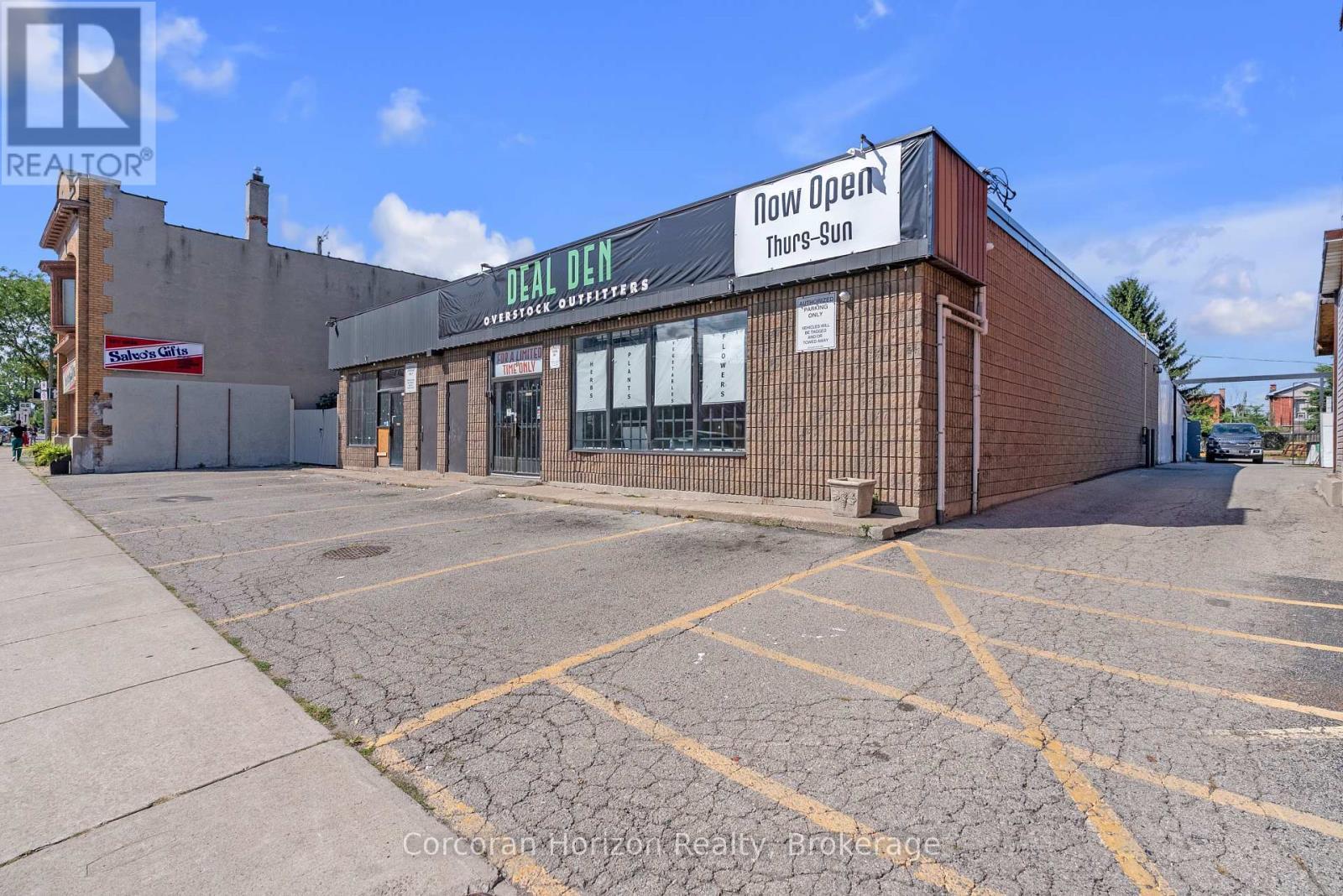 Bsmt - 15 Barton Street E, Hamilton (Beasley), ON