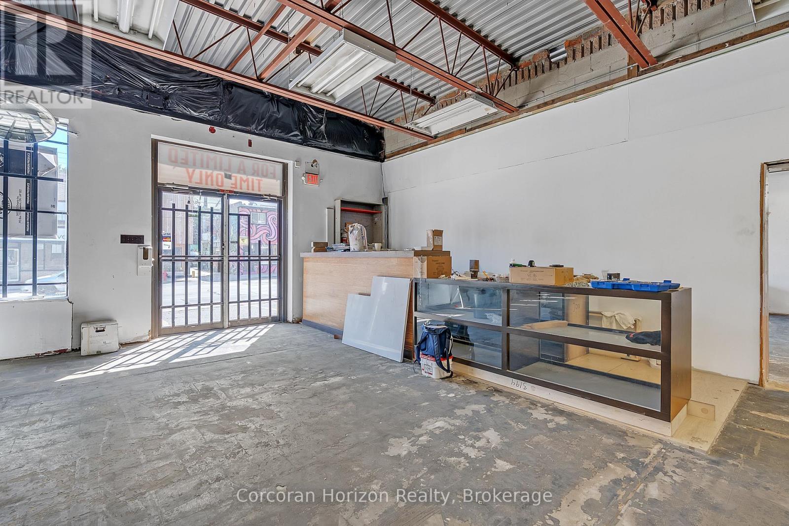 Main+Bsmt - 17 Barton Street E, Hamilton (Beasley), ON