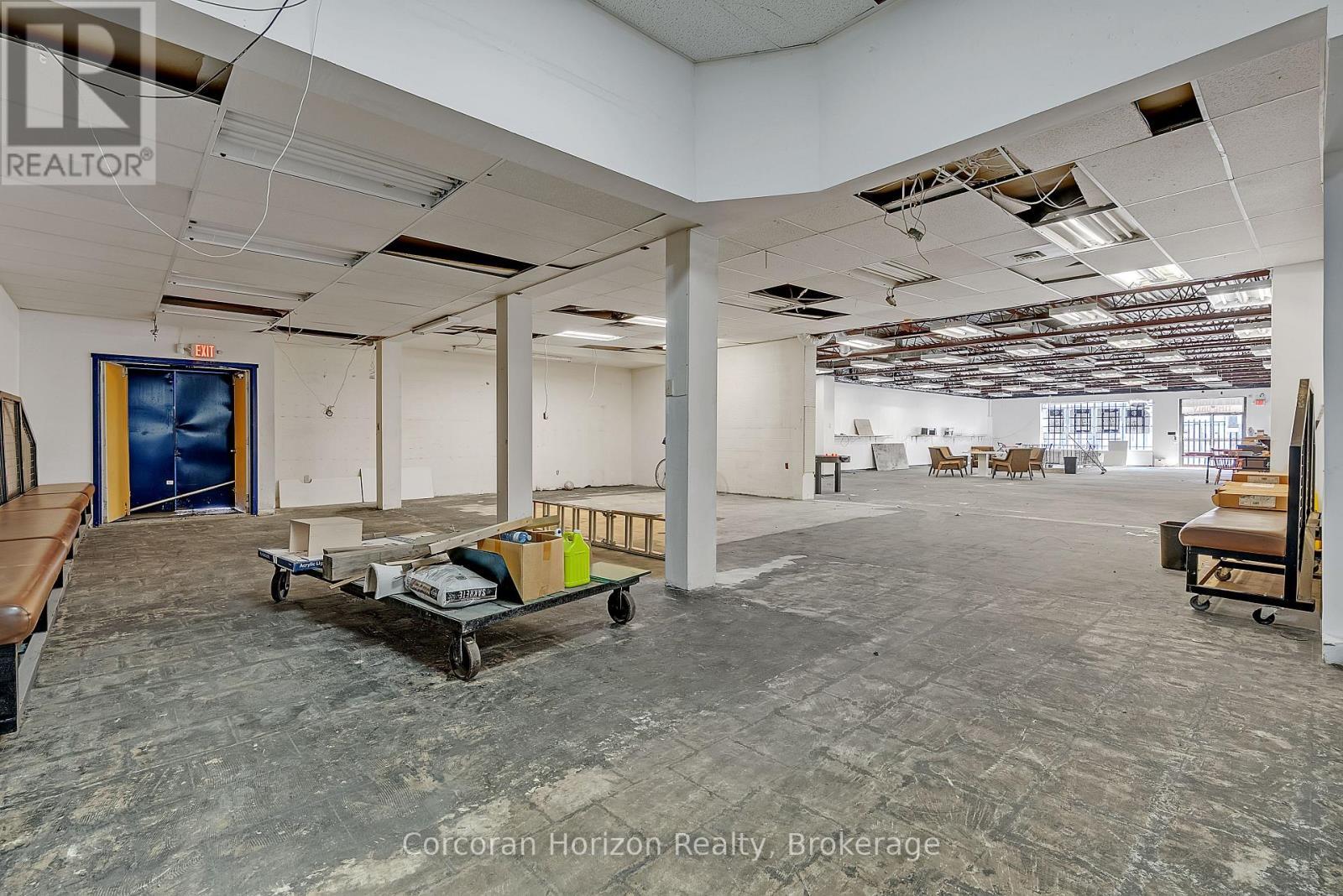 Main+Bsmt - 17 Barton Street E, Hamilton (Beasley), ON