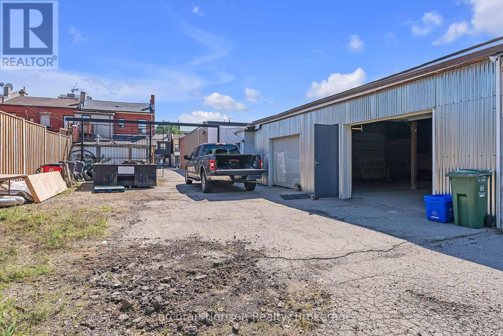 Main+Bsmt - 17 Barton Street E, Hamilton (Beasley), ON