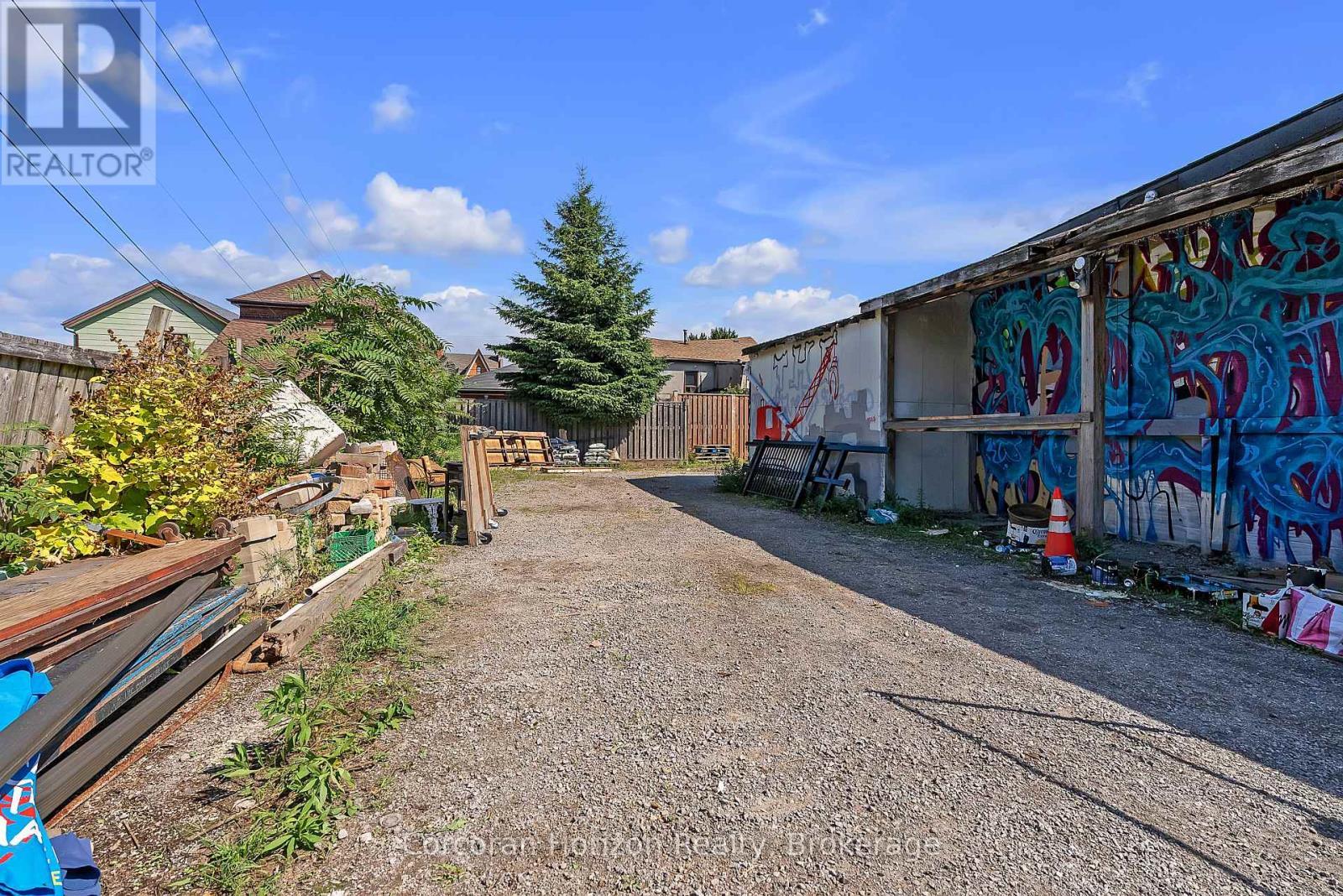 Main+Bsmt - 17 Barton Street E, Hamilton (Beasley), ON