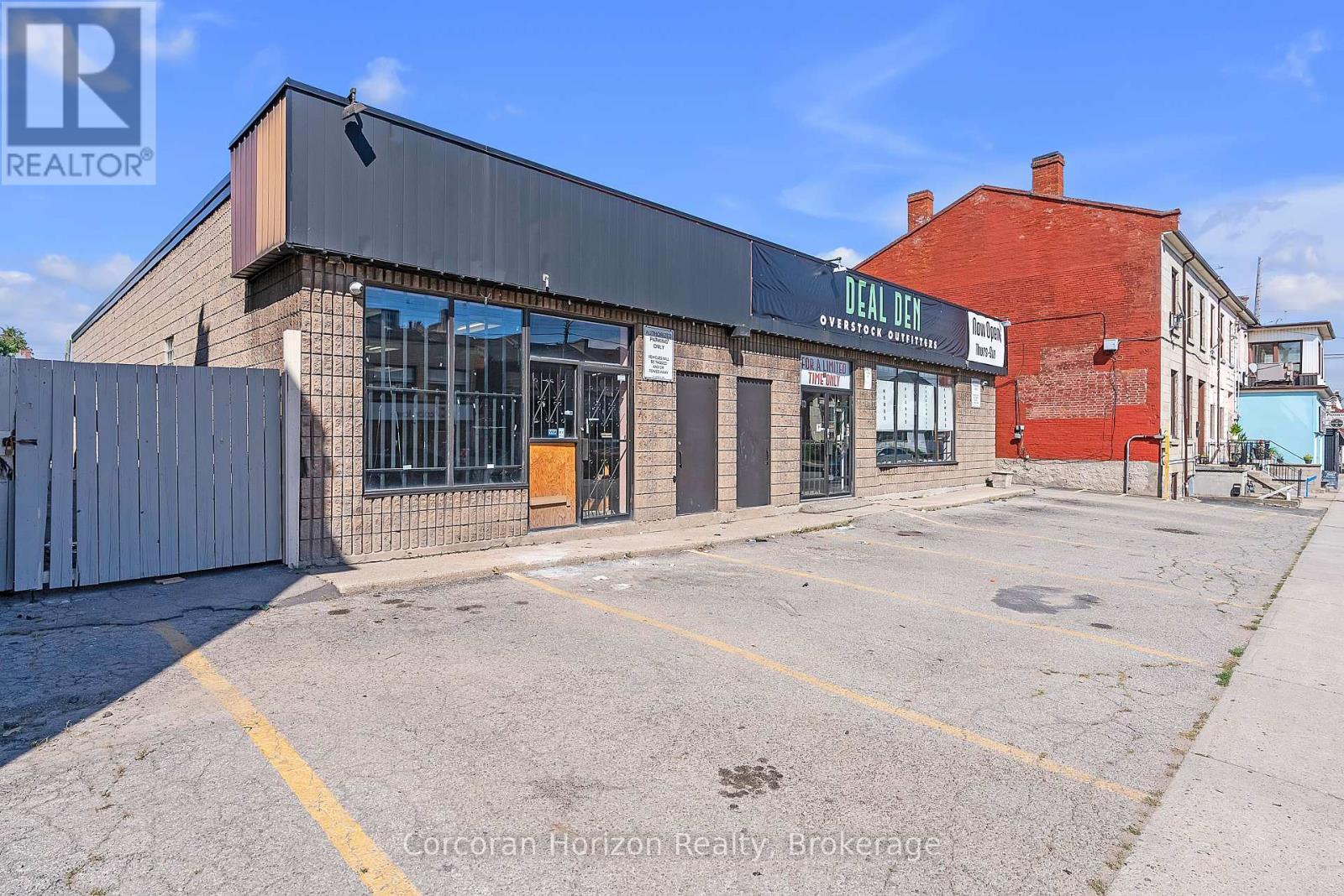 Main+Bsmt - 17 Barton Street E, Hamilton (Beasley), ON