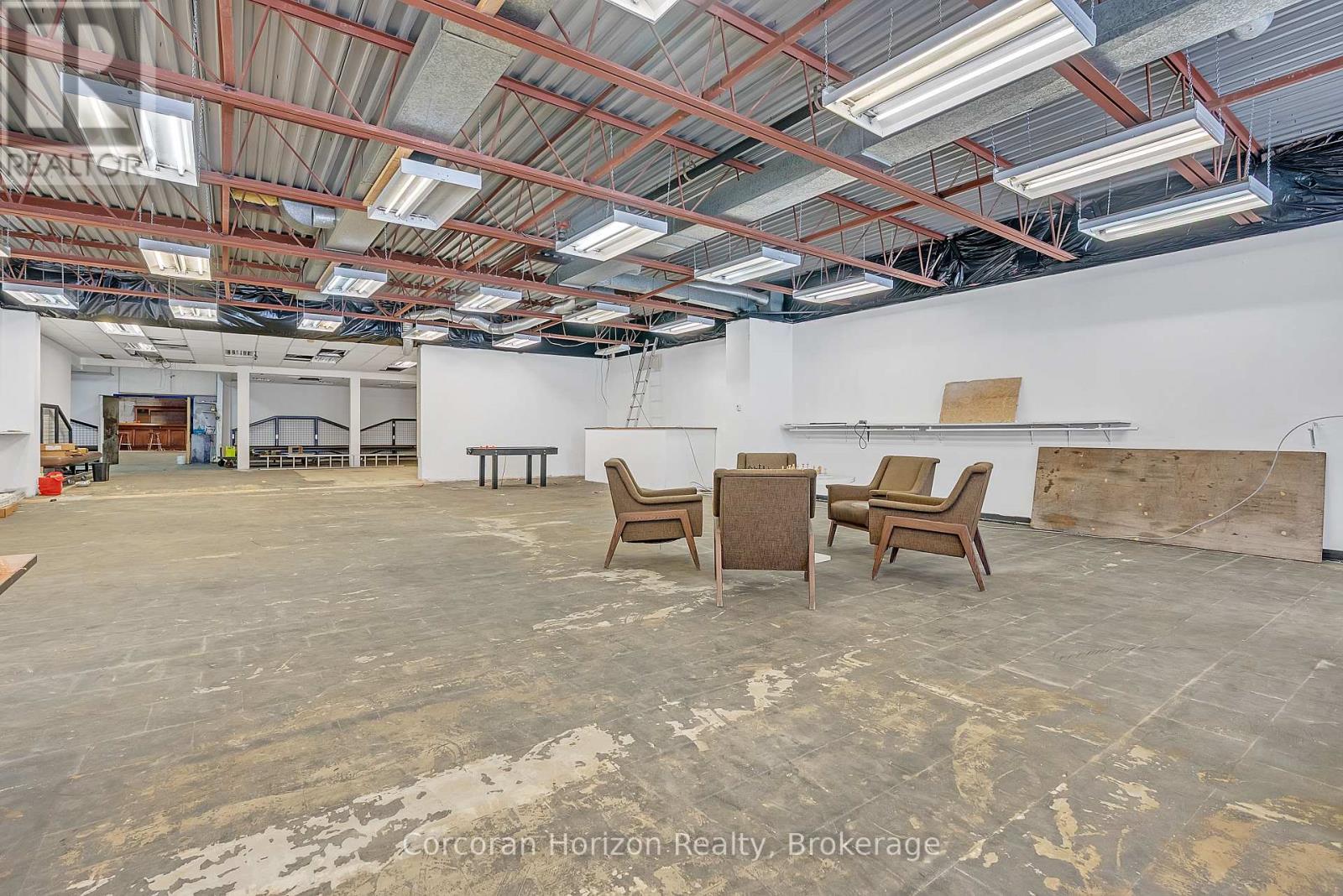 Main+Bsmt - 17 Barton Street E, Hamilton (Beasley), ON