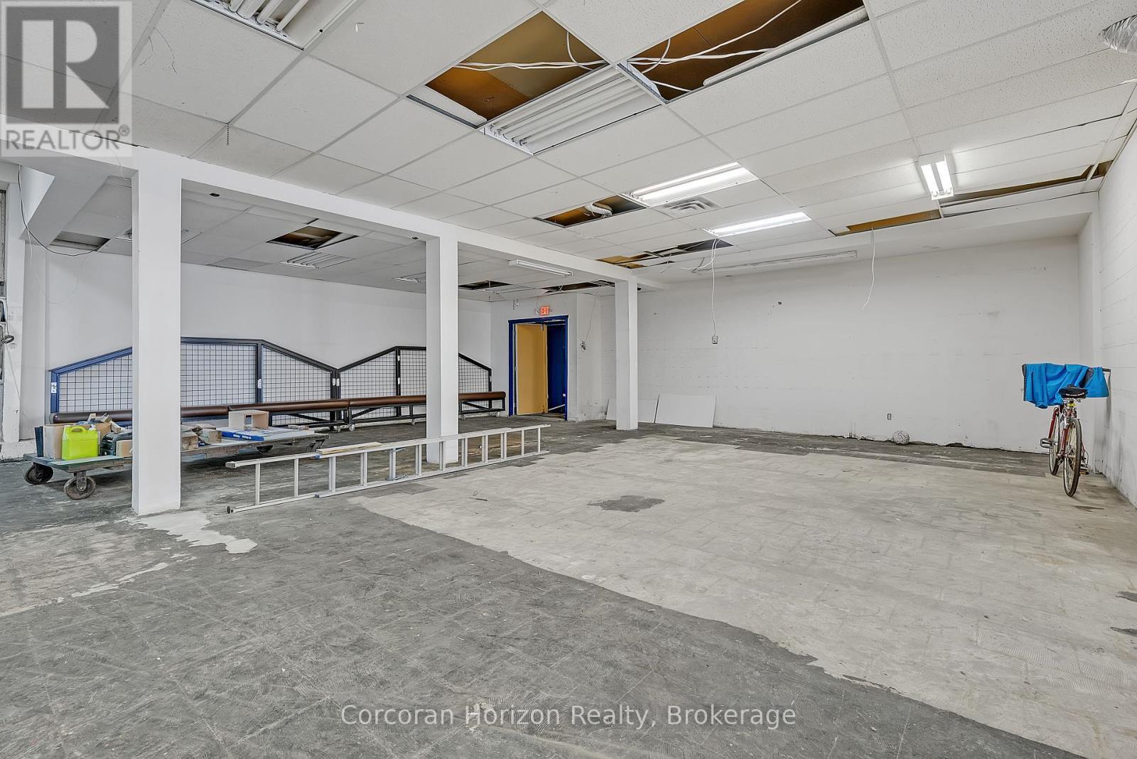 Main+Bsmt - 17 Barton Street E, Hamilton (Beasley), ON