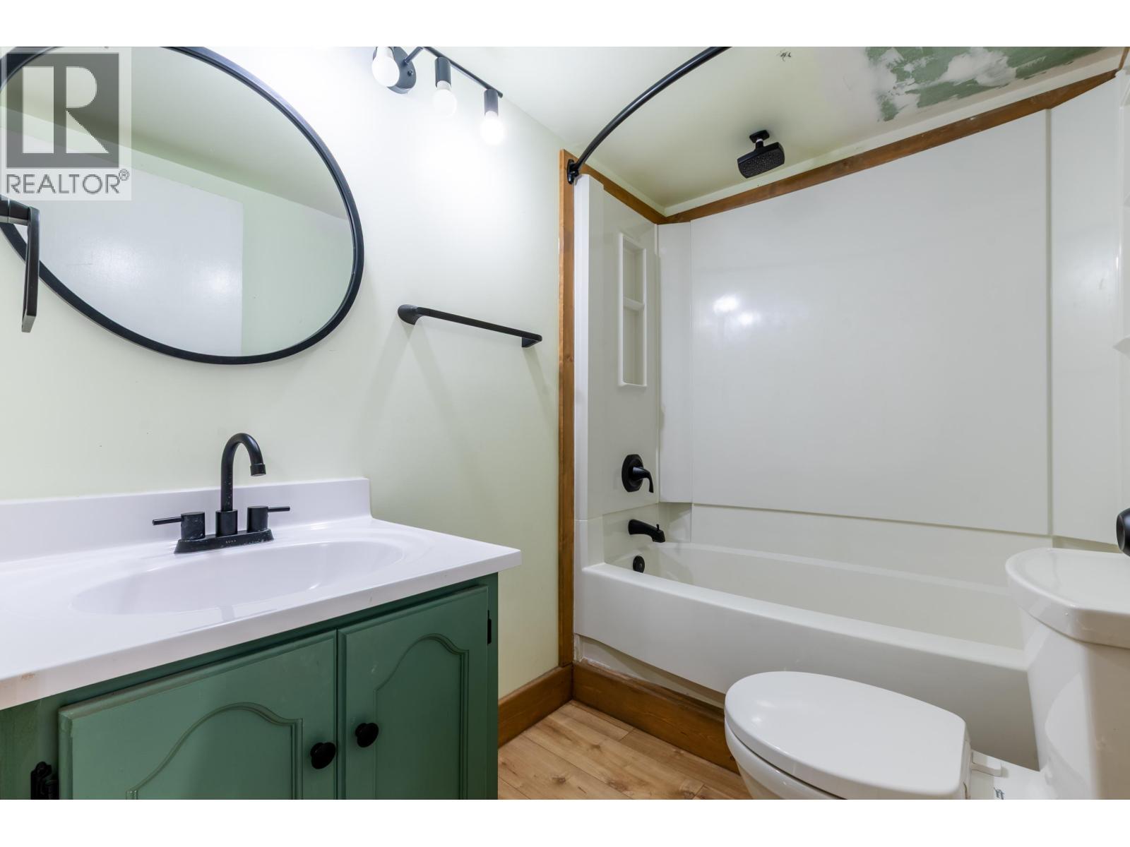 282 Irwin Street, Prince George, BC - Indoor Photo Showing Bathroom