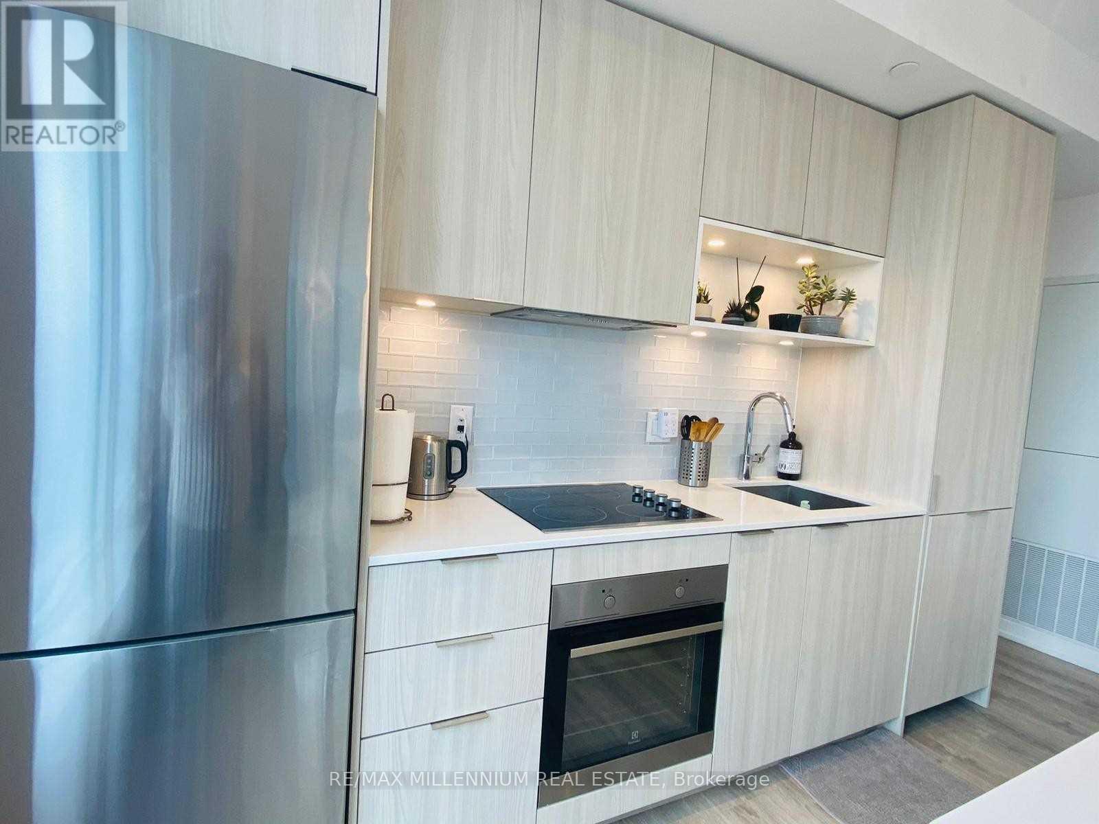 809 - 20 Tubman Avenue, Toronto, ON - Indoor Photo Showing Kitchen With Upgraded Kitchen