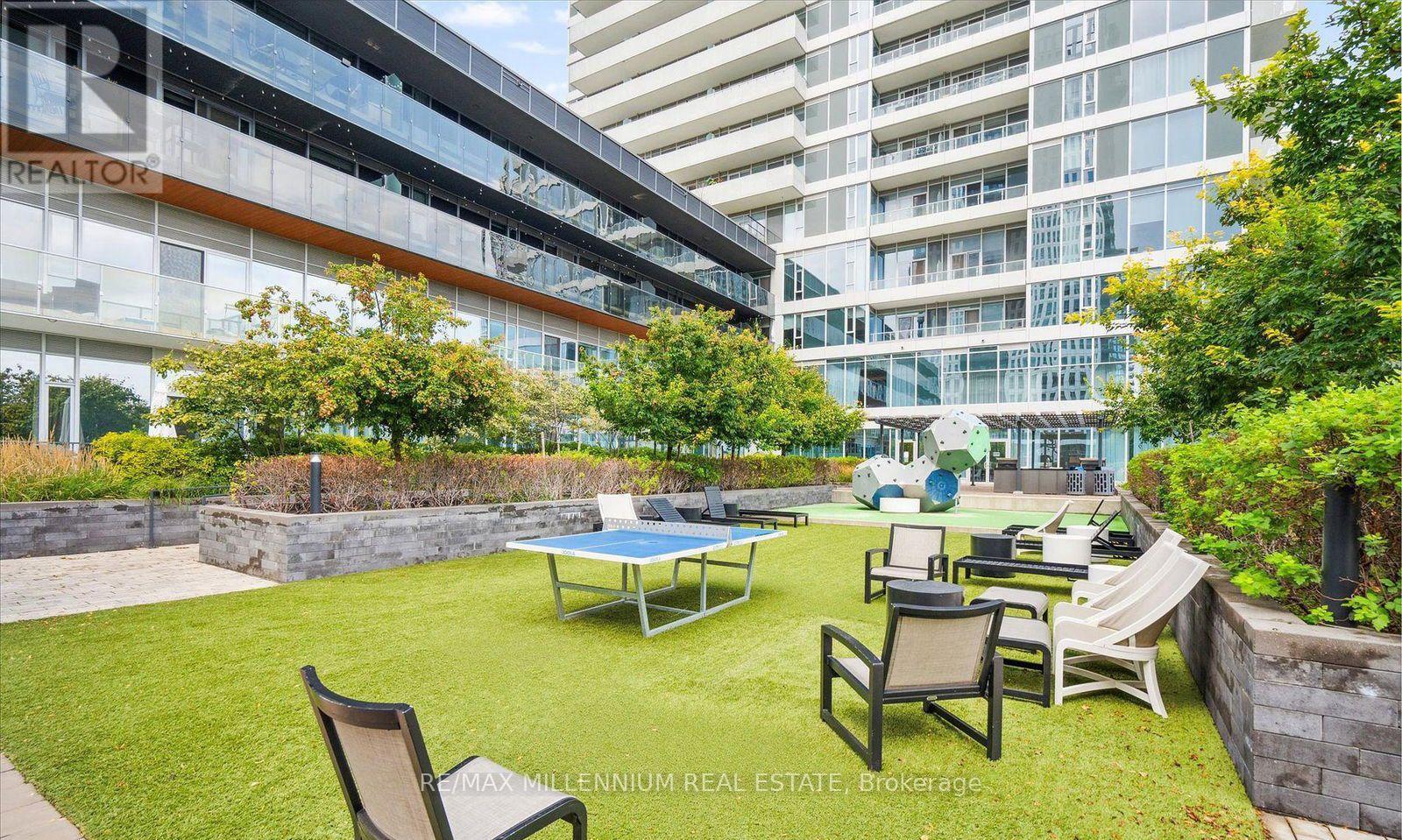 809 - 20 Tubman Avenue, Toronto, ON - Outdoor