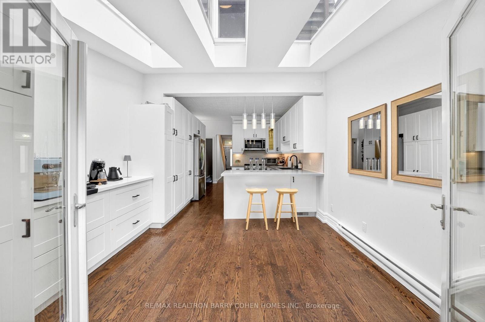 198 Macpherson Avenue, Toronto, ON - Indoor Photo Showing Kitchen