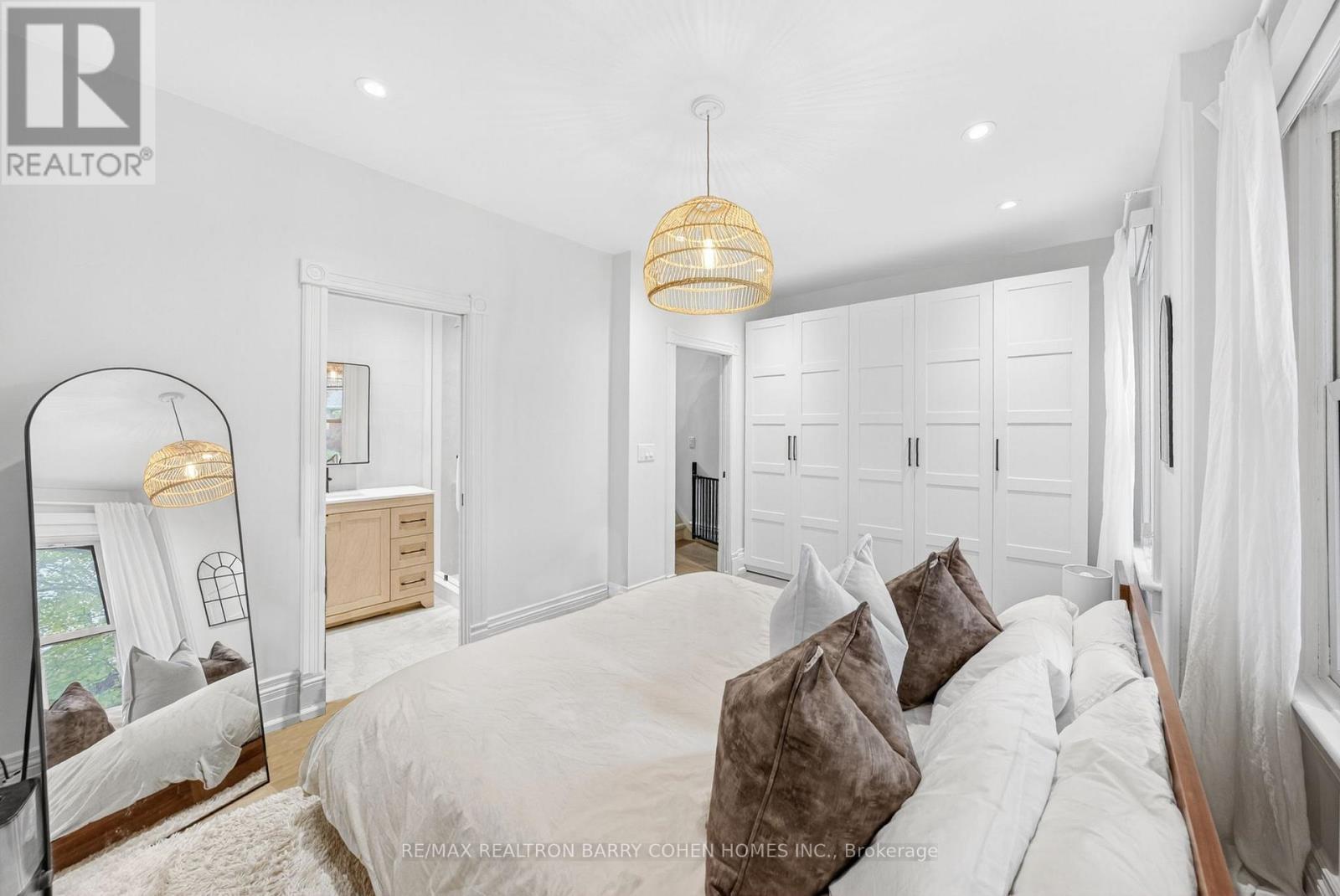 198 Macpherson Avenue, Toronto, ON - Indoor Photo Showing Bedroom