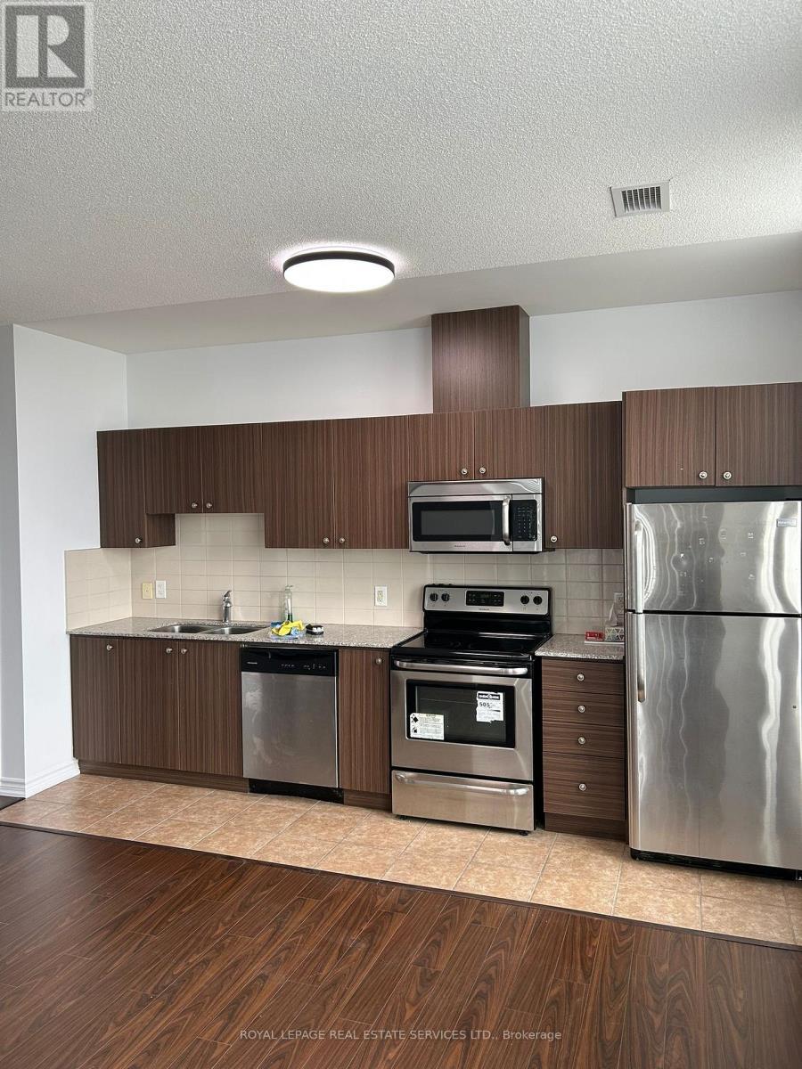 1126 - 8323 Kennedy Road, Markham, ON - Indoor Photo Showing Kitchen With Stainless Steel Kitchen