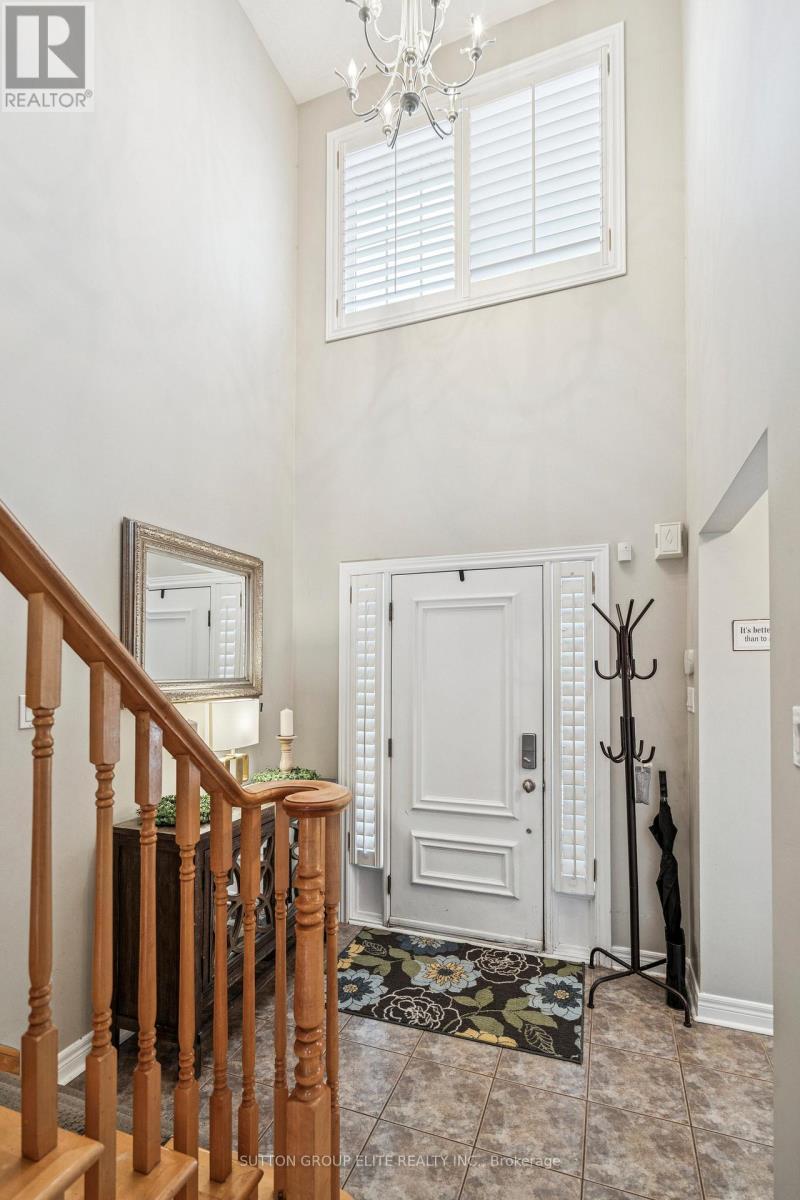 2424 Oakhaven Drive, Oakville, ON - Indoor Photo Showing Other Room