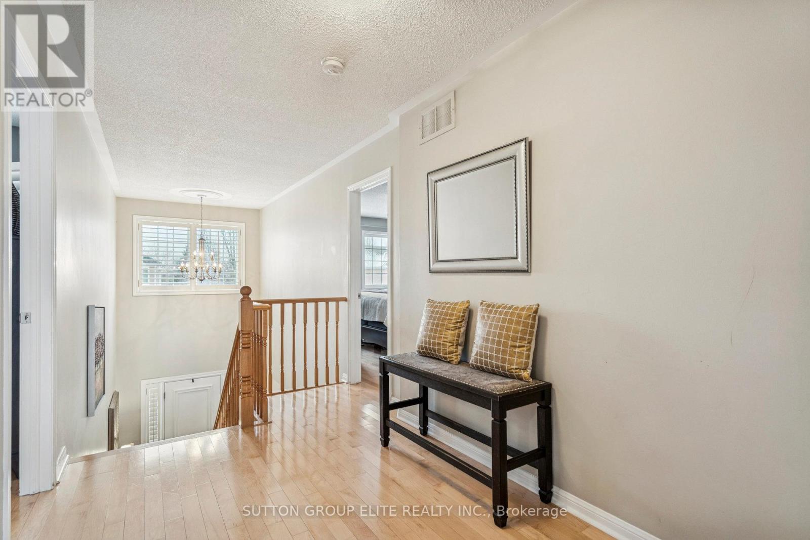 2424 Oakhaven Drive, Oakville, ON - Indoor Photo Showing Other Room