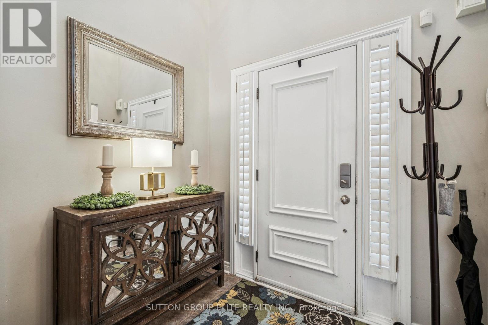 2424 Oakhaven Drive, Oakville, ON - Indoor Photo Showing Other Room