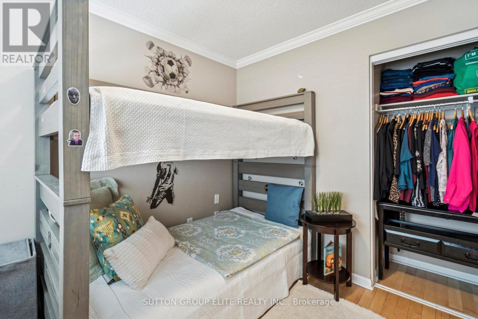 2424 Oakhaven Drive, Oakville, ON - Indoor Photo Showing Bedroom