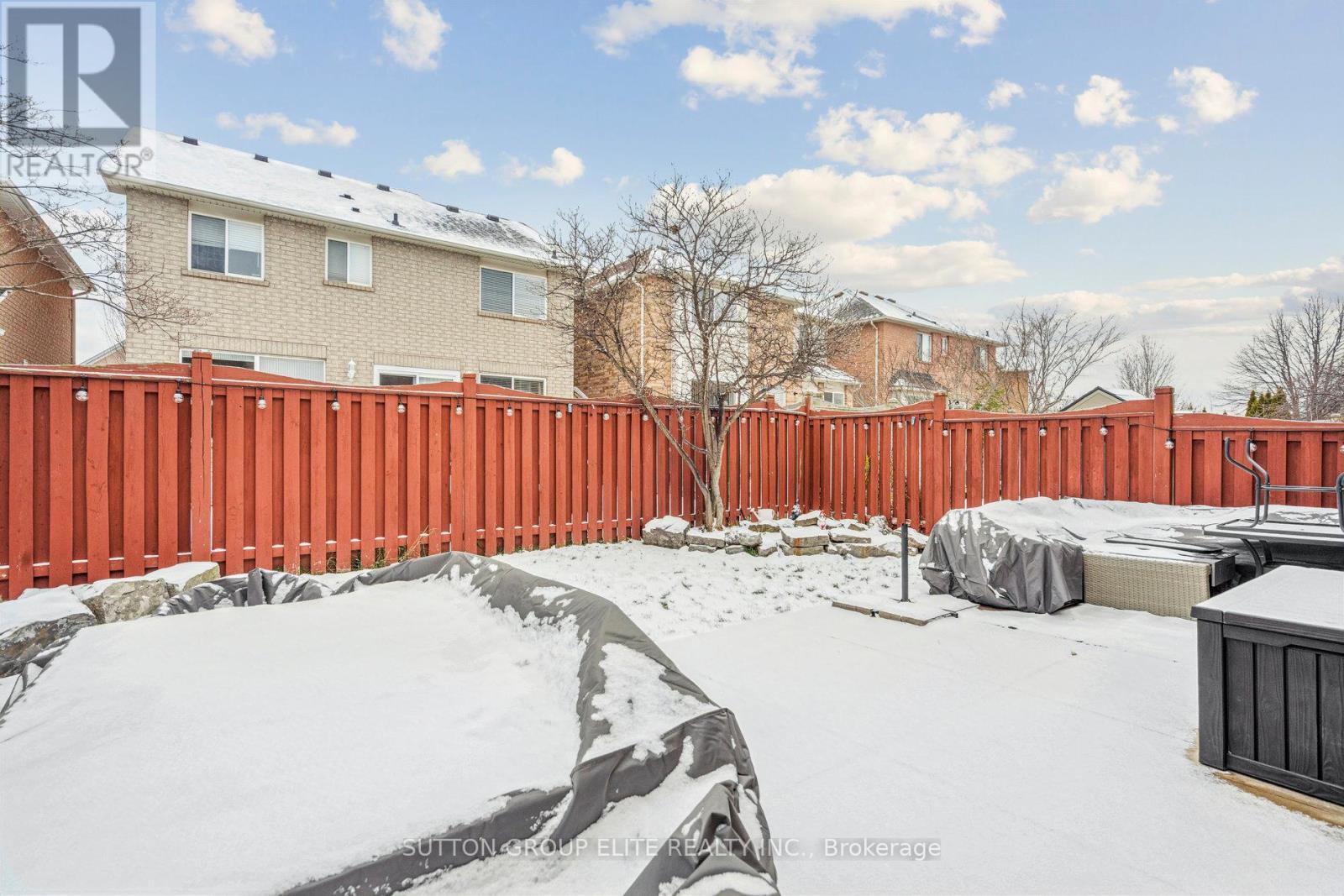 2424 Oakhaven Drive, Oakville, ON - Outdoor