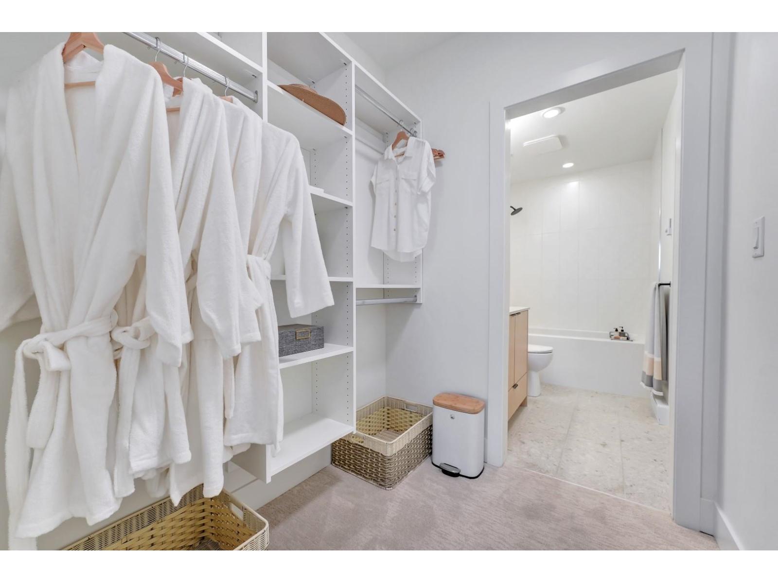 B313 5360 204Th Street, Langley, BC - Indoor With Storage