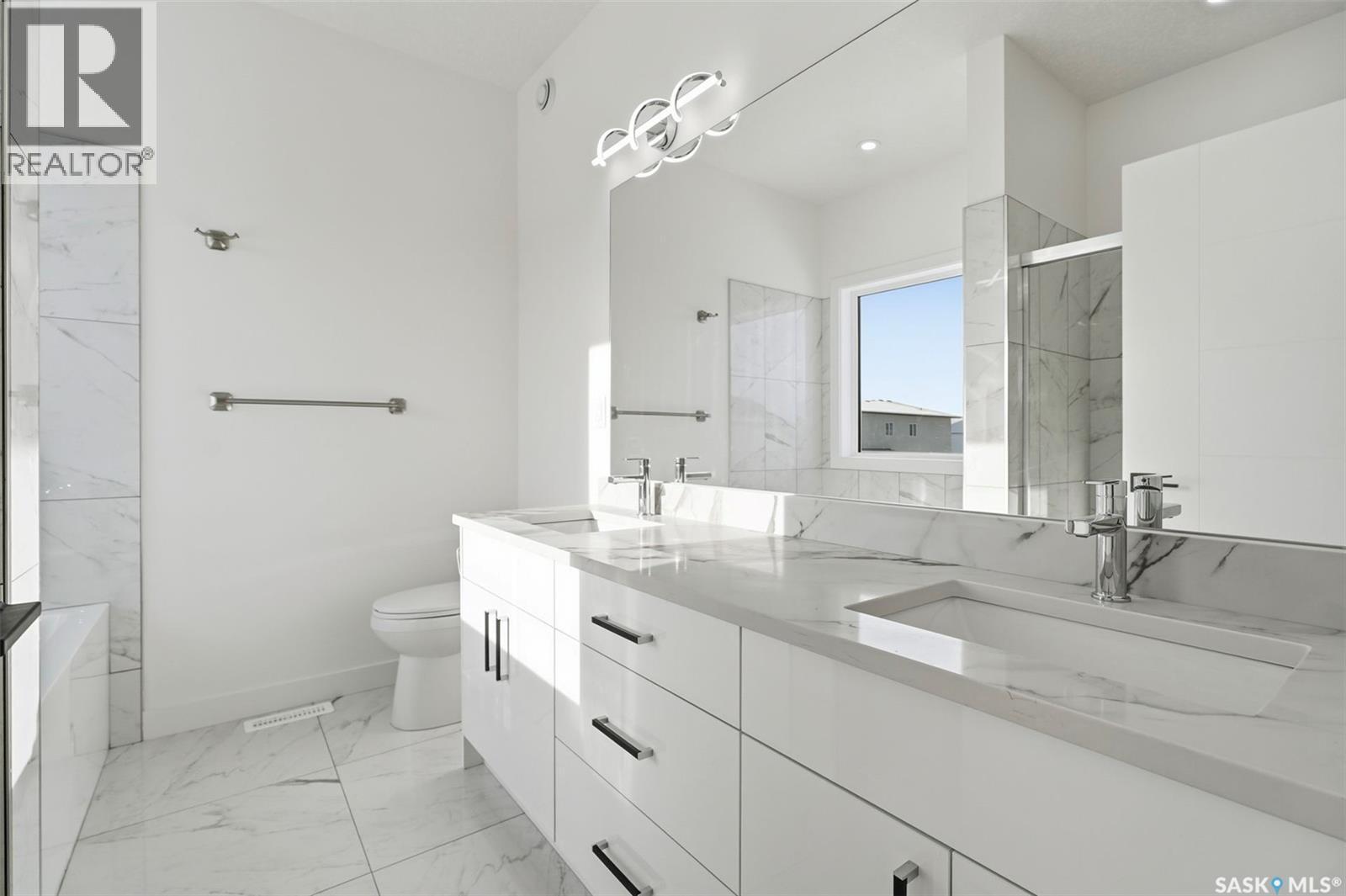 151 Sharma Lane, Saskatoon, SK - Indoor Photo Showing Bathroom