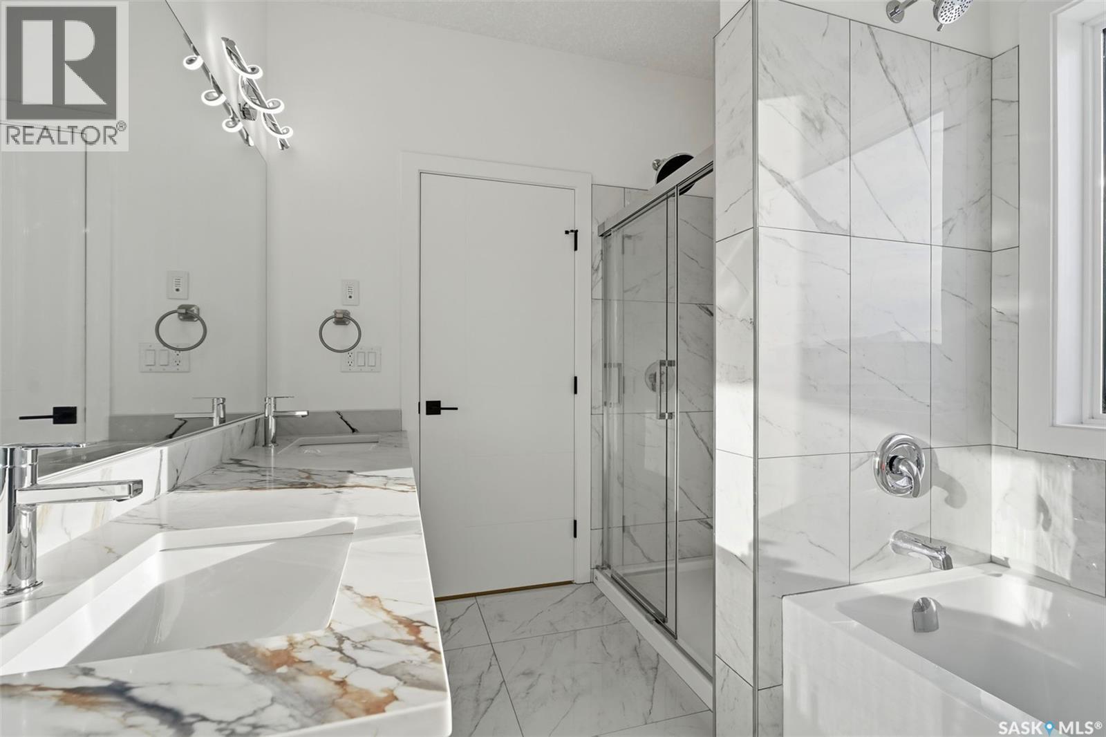 151 Sharma Lane, Saskatoon, SK - Indoor Photo Showing Bathroom