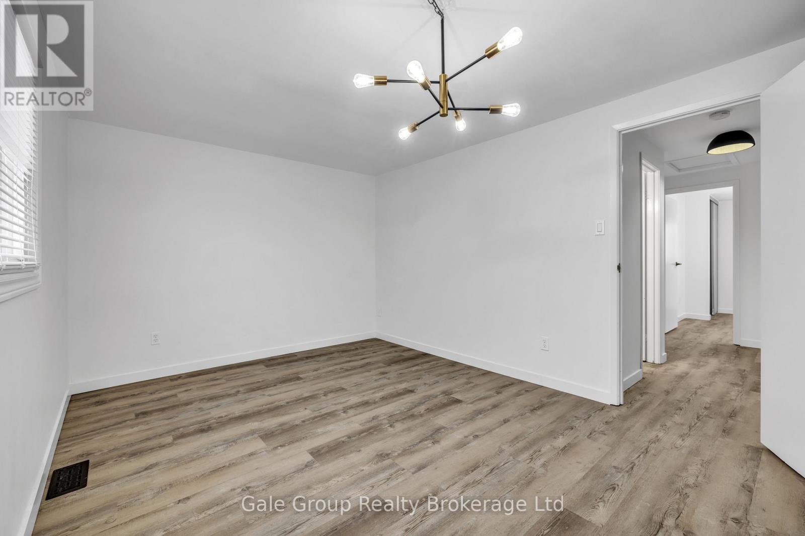 6 - 125 Bay Street, Woodstock (Woodstock - South), ON - Indoor Photo Showing Other Room