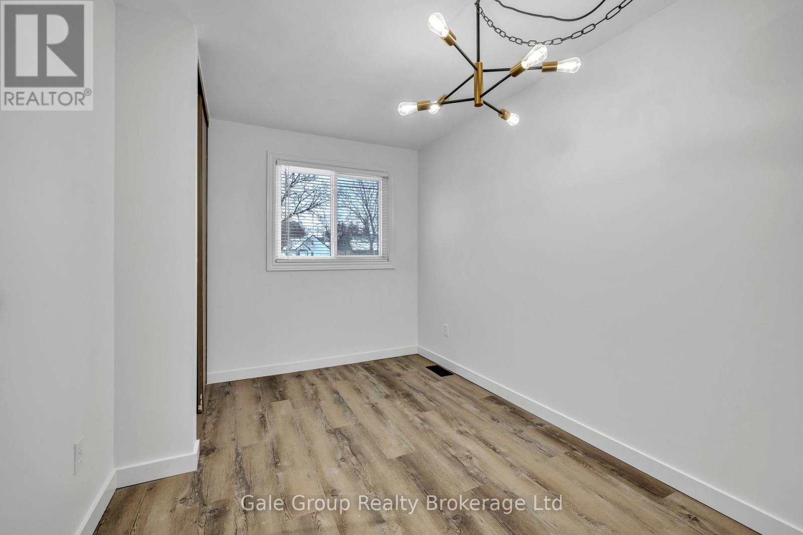 6 - 125 Bay Street, Woodstock (Woodstock - South), ON - Indoor Photo Showing Other Room